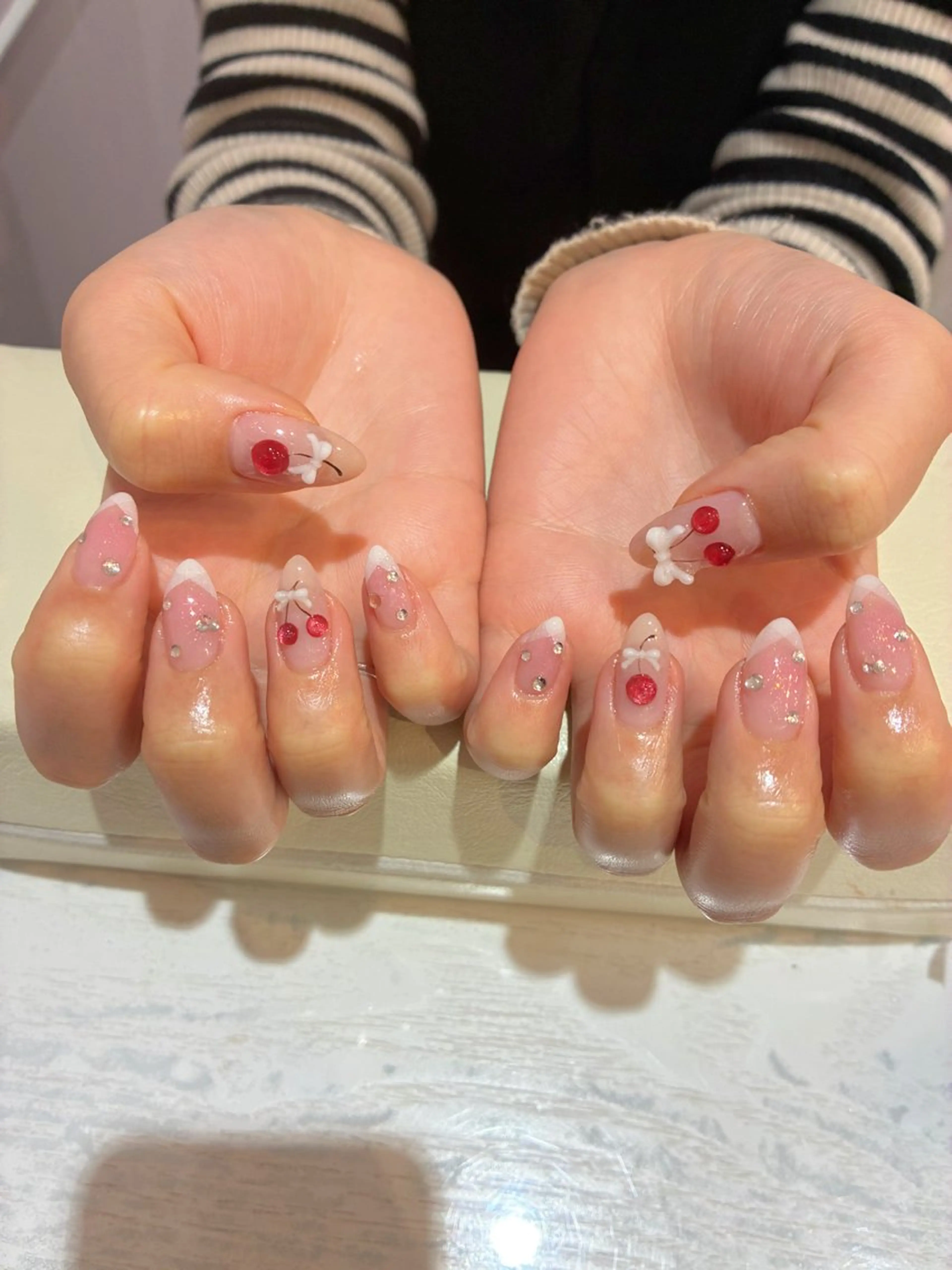 ネイル Nest 岩崎のネイルデザイン