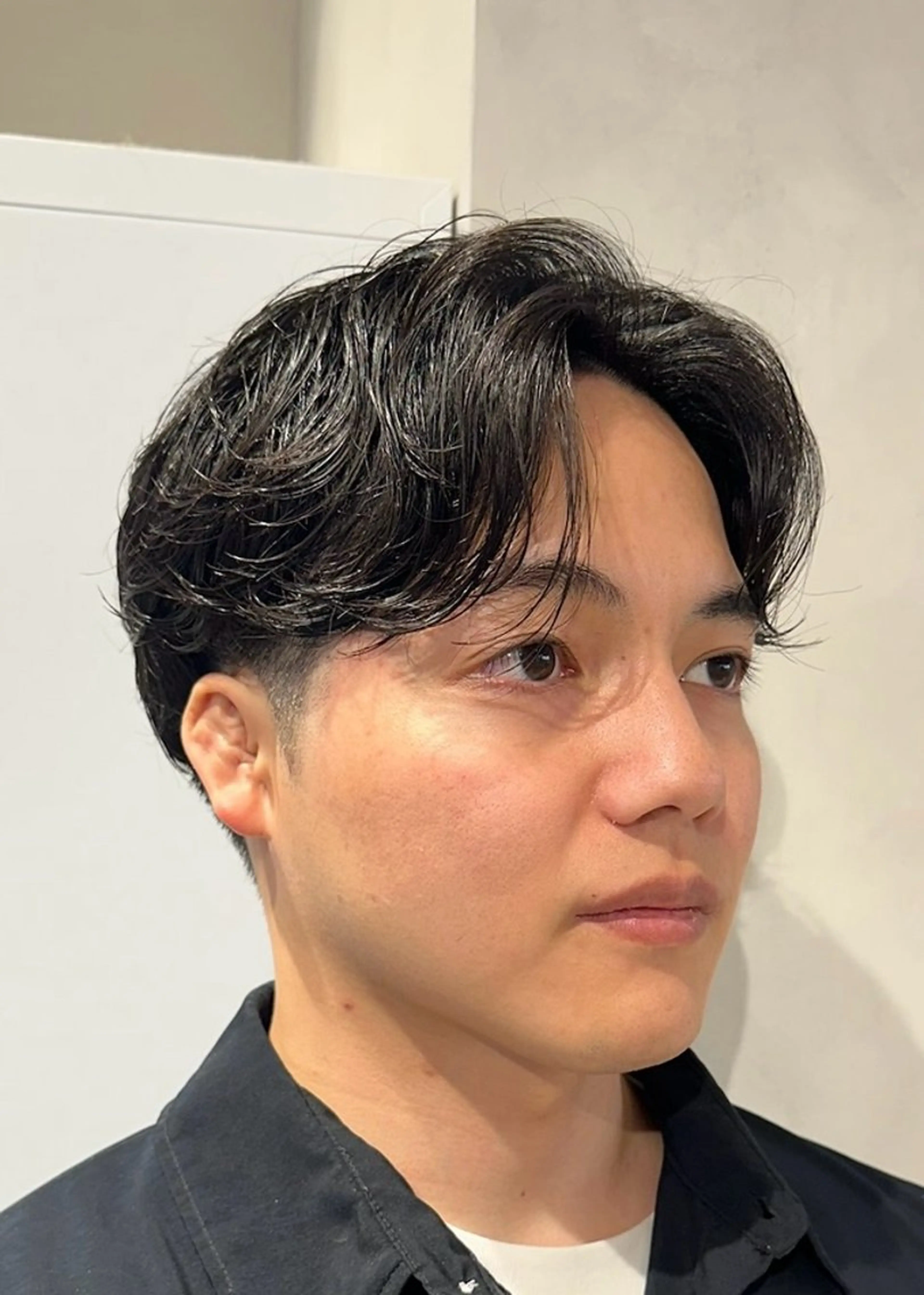 ショート パーマ メンズ 渋谷レイヤーカット/ 暖色艶カラー🩵高橋のヘアスタイル