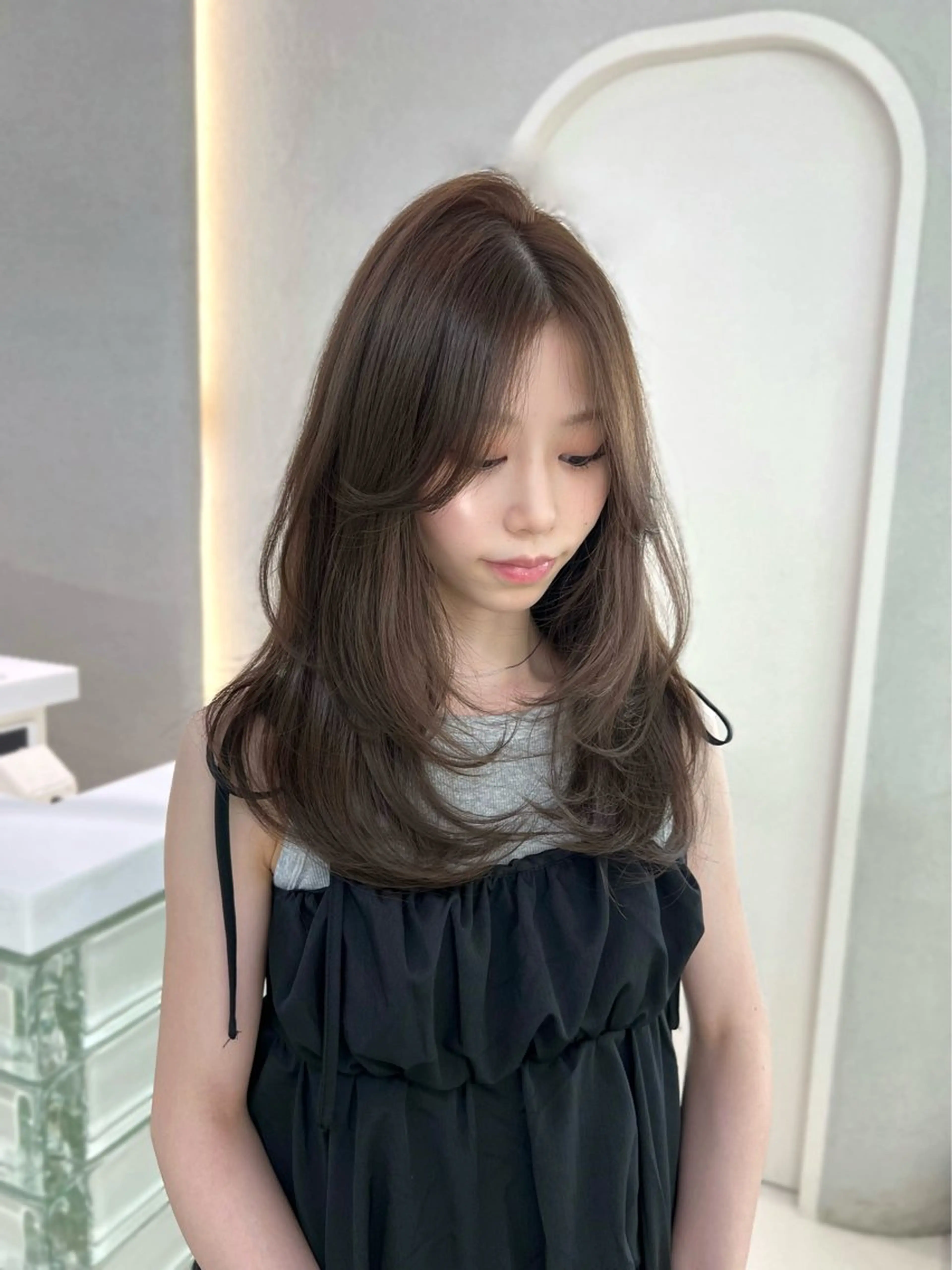 セミロング カラー GAGA所属・GAGA AMIKAのヘアスタイル