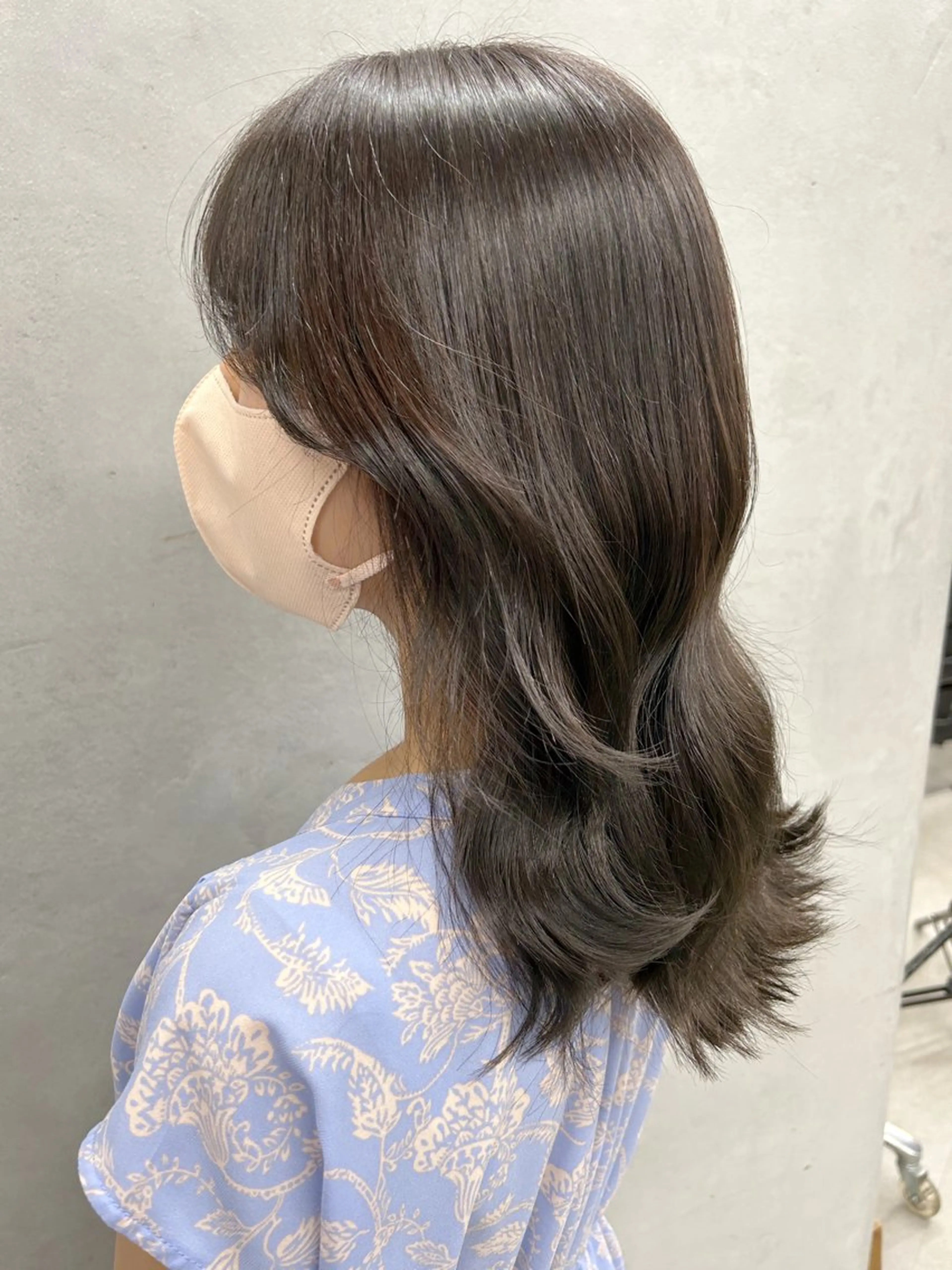 セミロング カラー 🫐寒色系カラー 🫐ヤマナカリリカのヘアスタイル