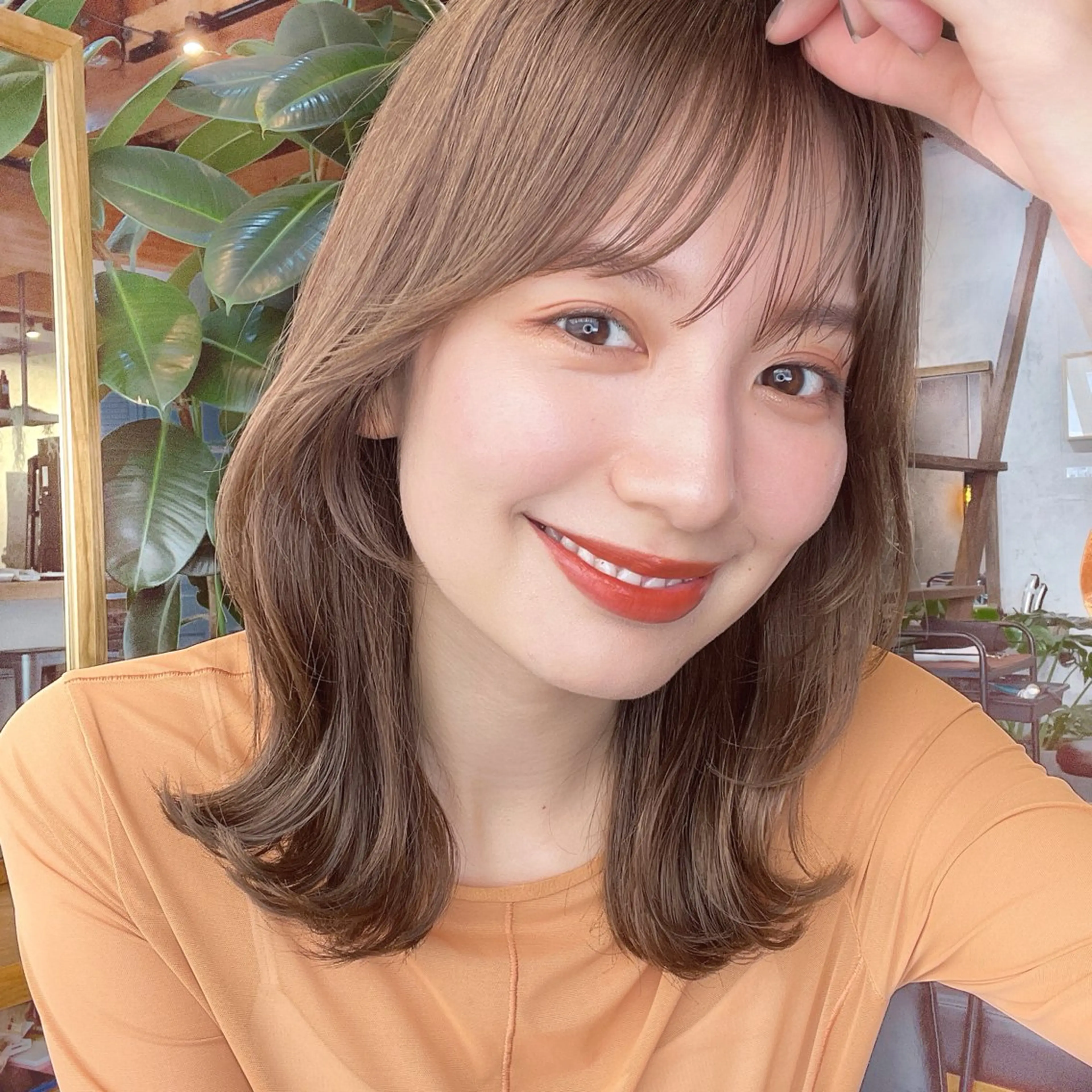 ミディアム カラー カット ヘアカラー 結べるレイヤーボブ くびれLady表参道のヘアスタイル