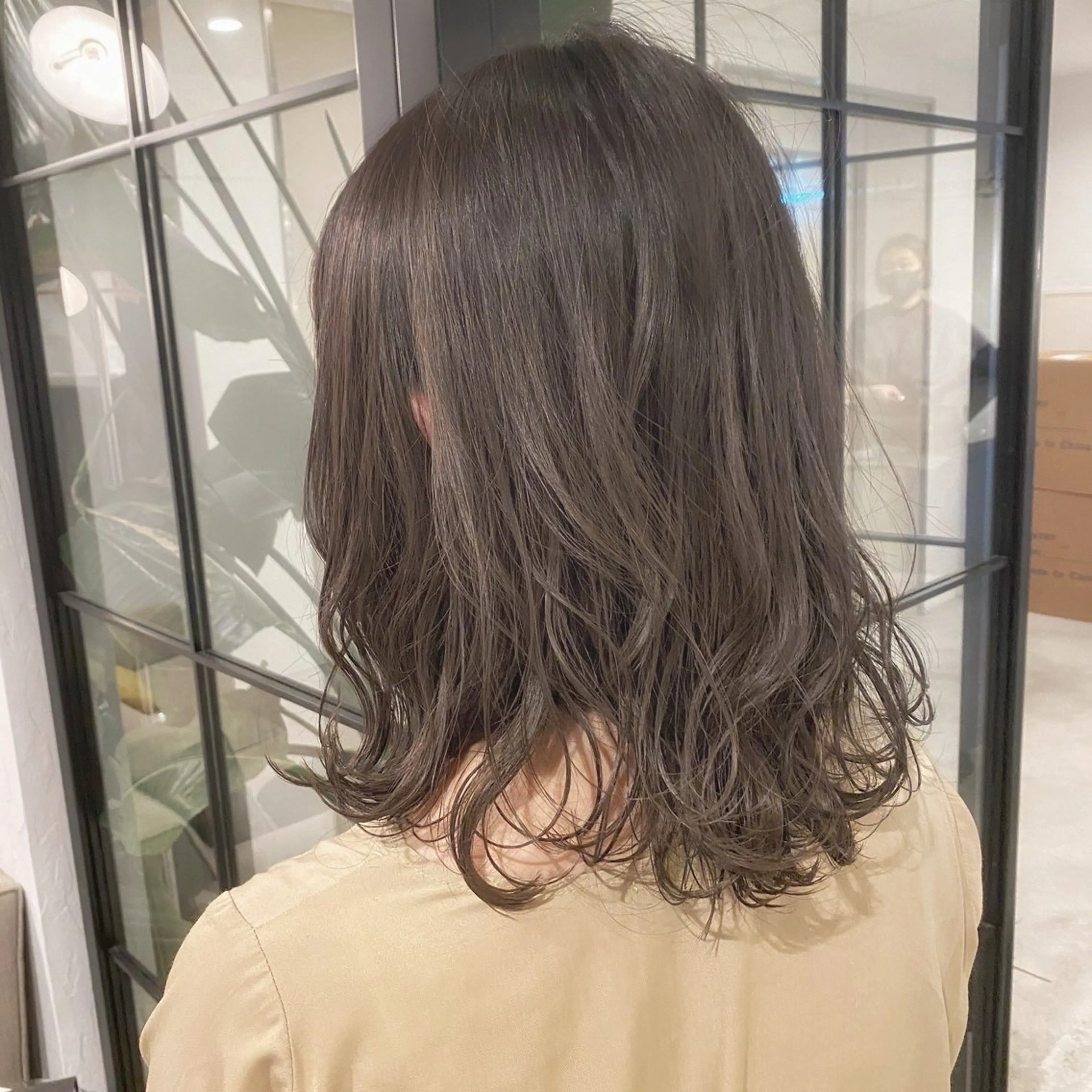 ミディアム カラー レイヤーカット/長岡 グレージュ/マユ🎀のヘアスタイル