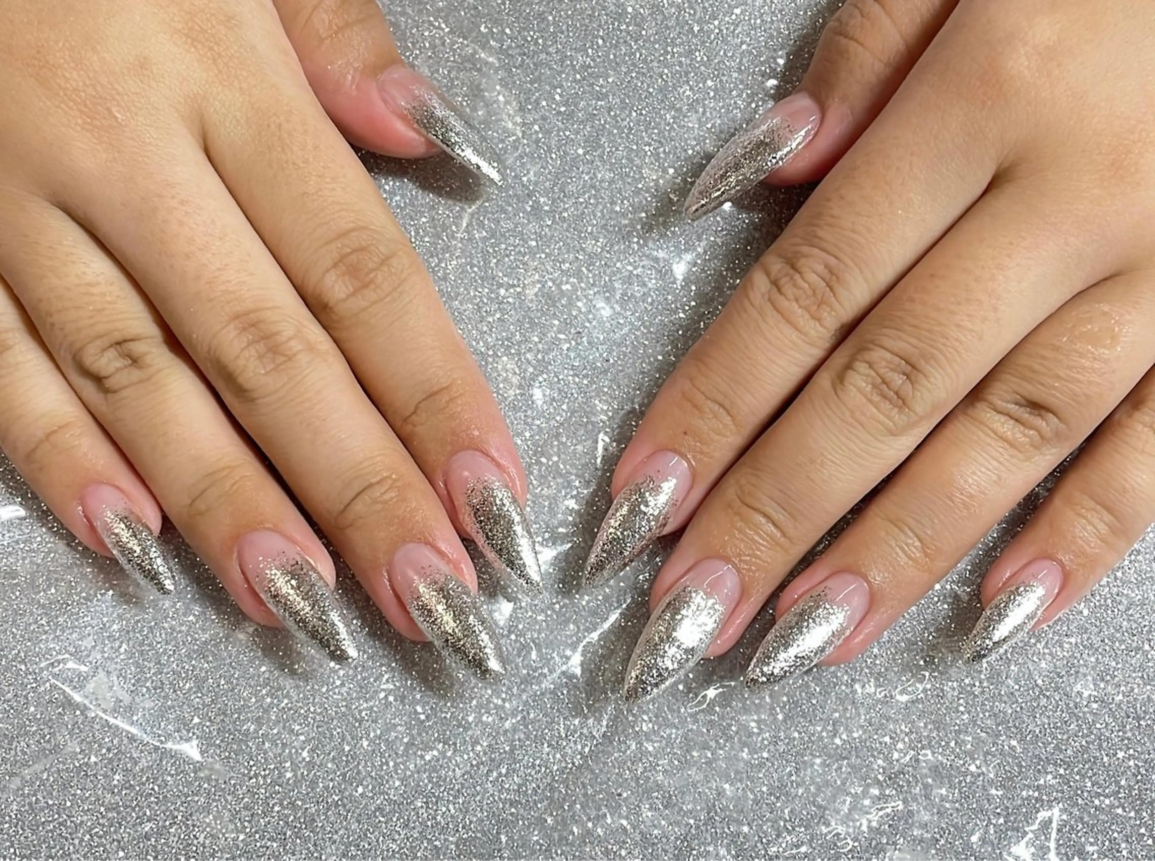 ネイル VIERU 🌈🎀💖のネイルデザイン