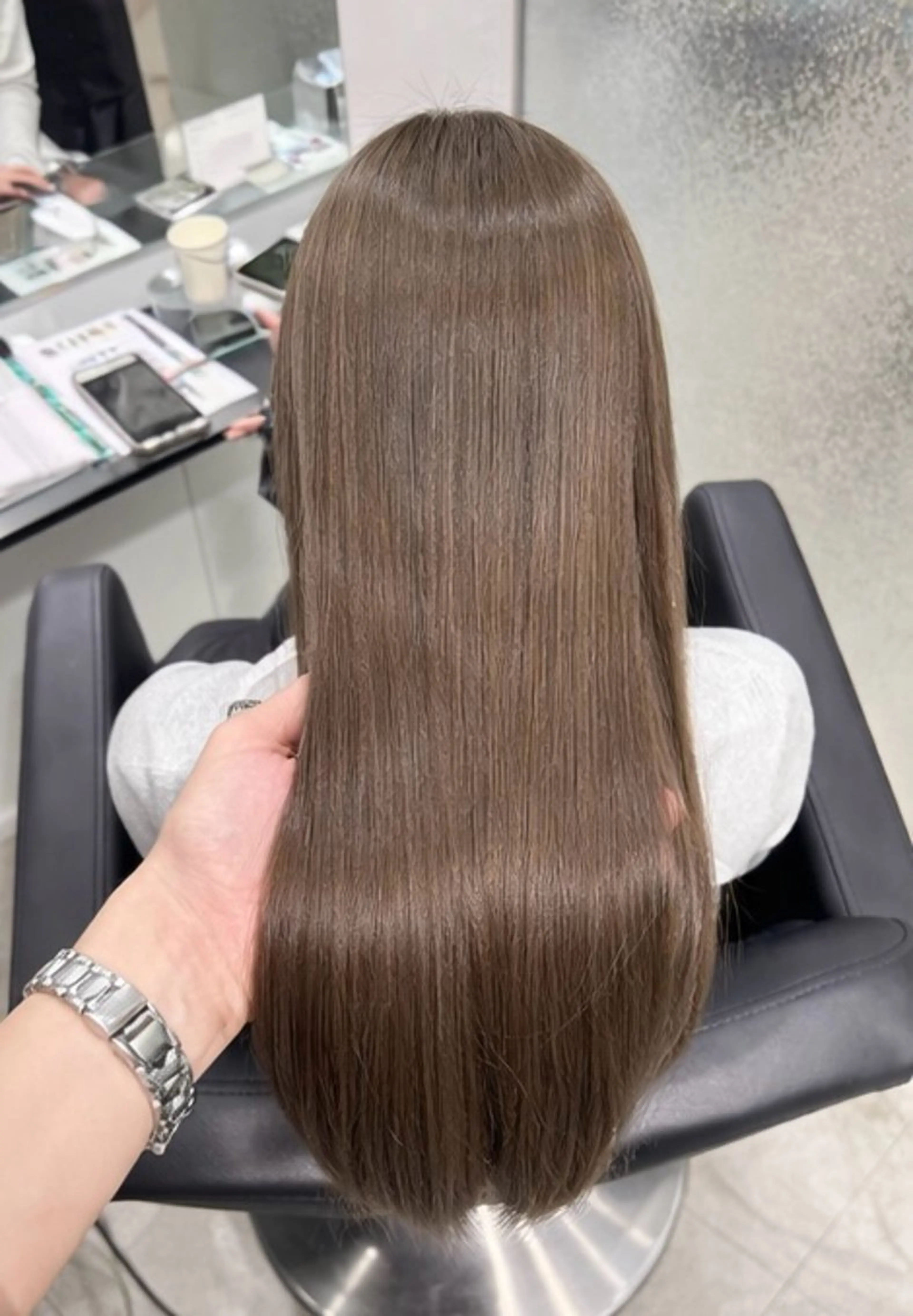 カラー ベージュカラー ヘアカラー トリートメント 《ブリーチ/赤み消し /髪質改善》若松良樹のヘアスタイル