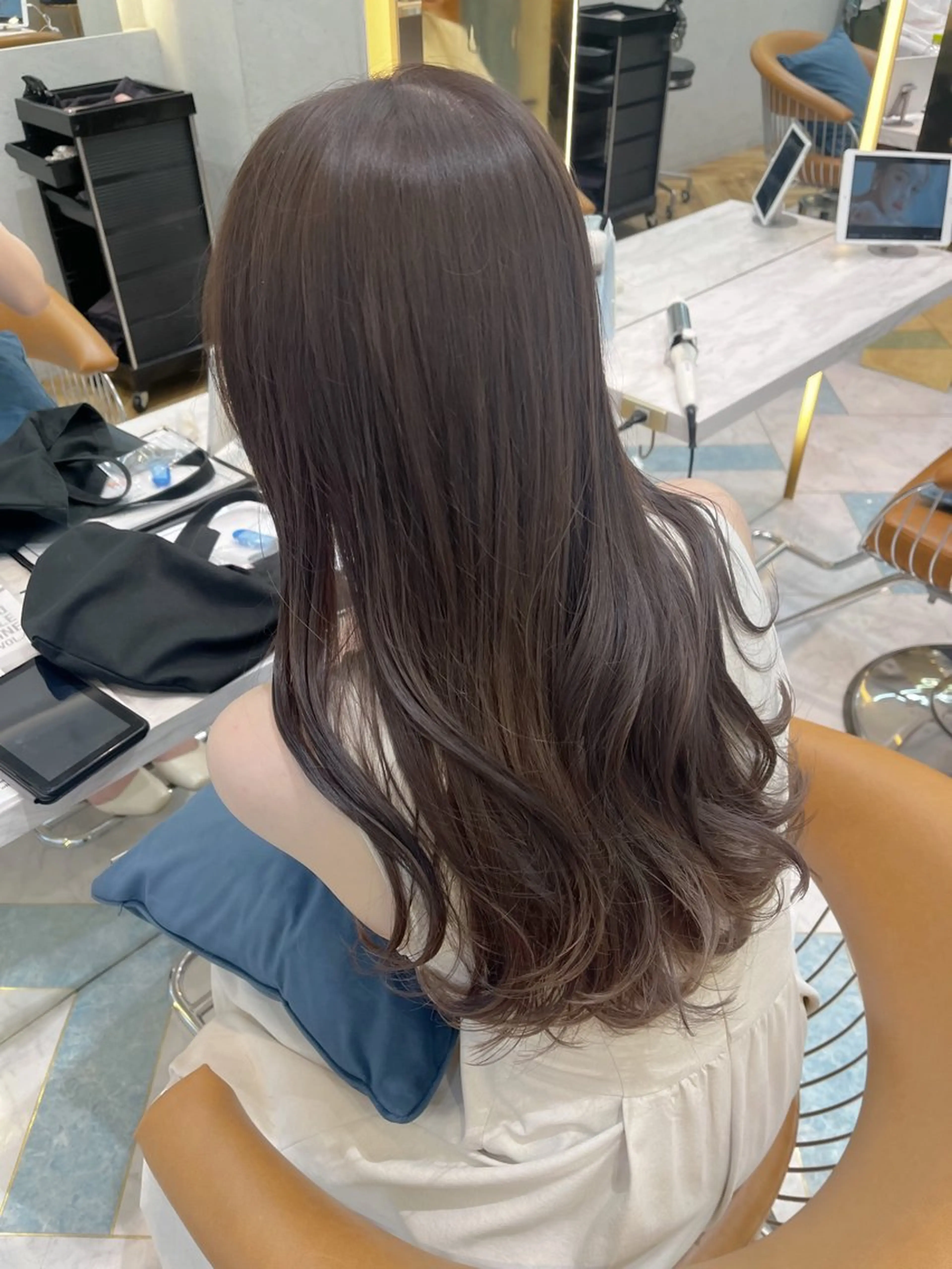 ロング カラー ブラウンカラー ラベンダーカラー カット ヘアカラー 透明感カラー│ レイヤーヘア中居美樹のヘアスタイル