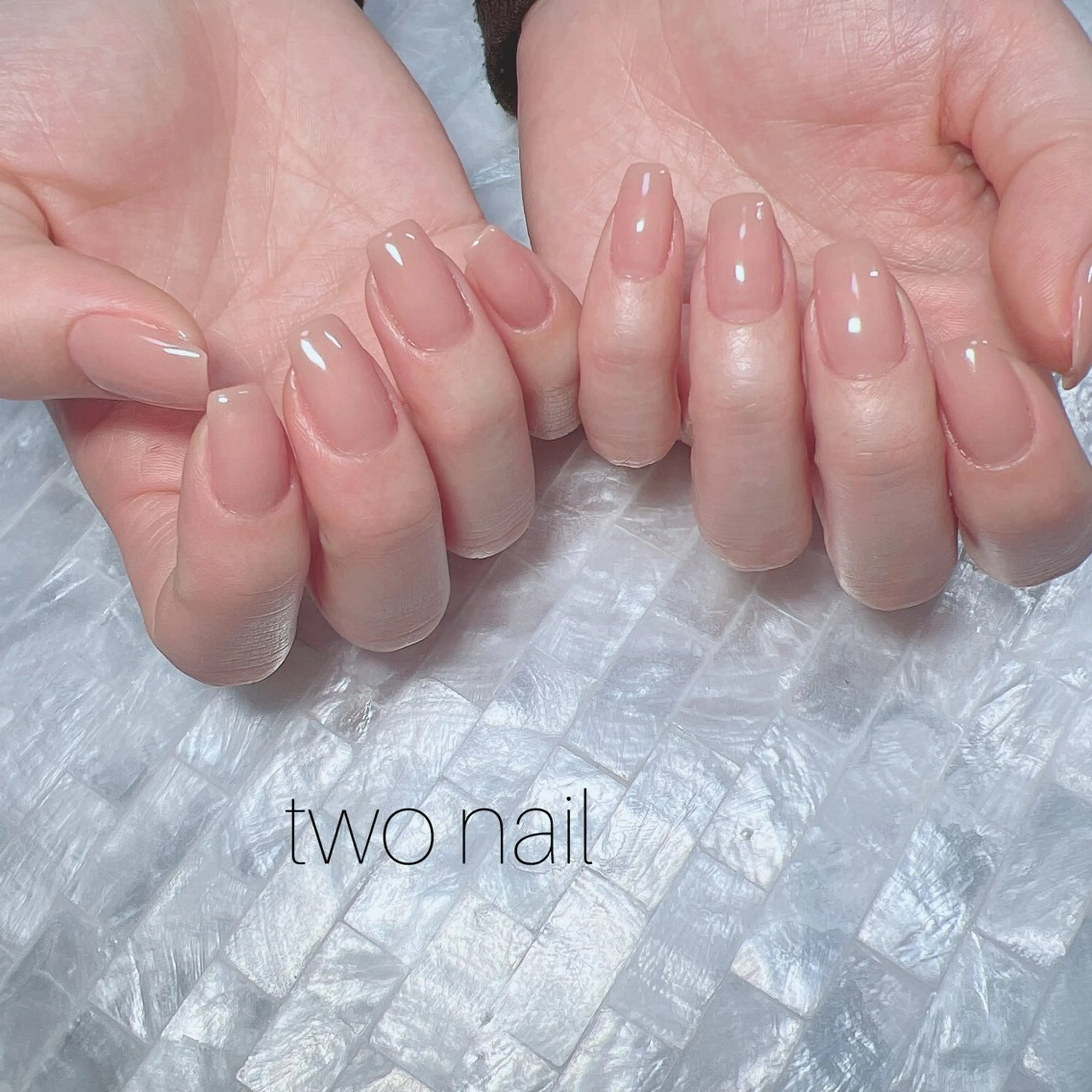 ネイル ブラウン ネイルチップ ホワイト ハンドネイル two nailのネイルデザイン