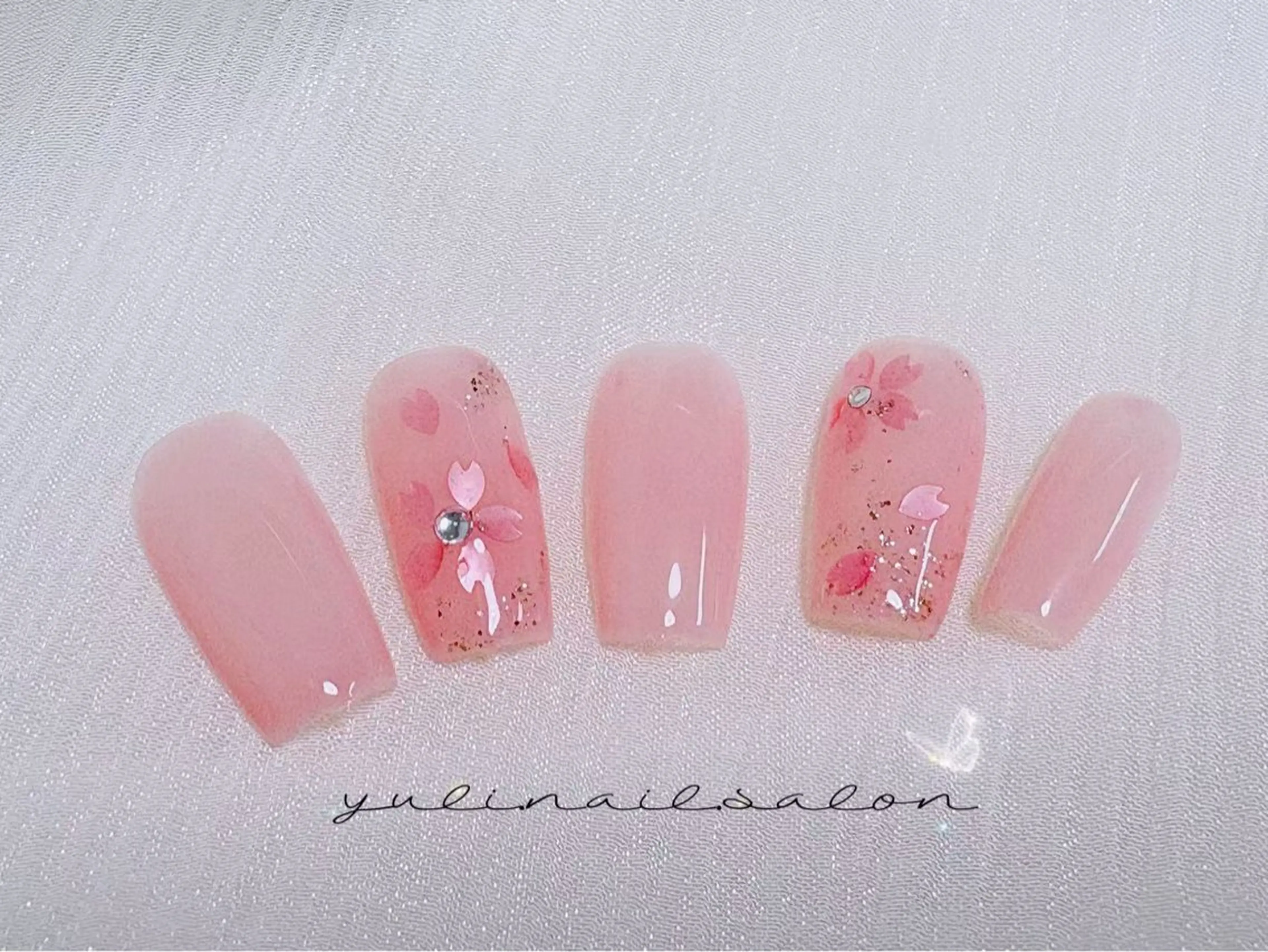 ネイル ハンドネイル 🎀YULI_ Nail 🎀新宿店のネイルデザイン