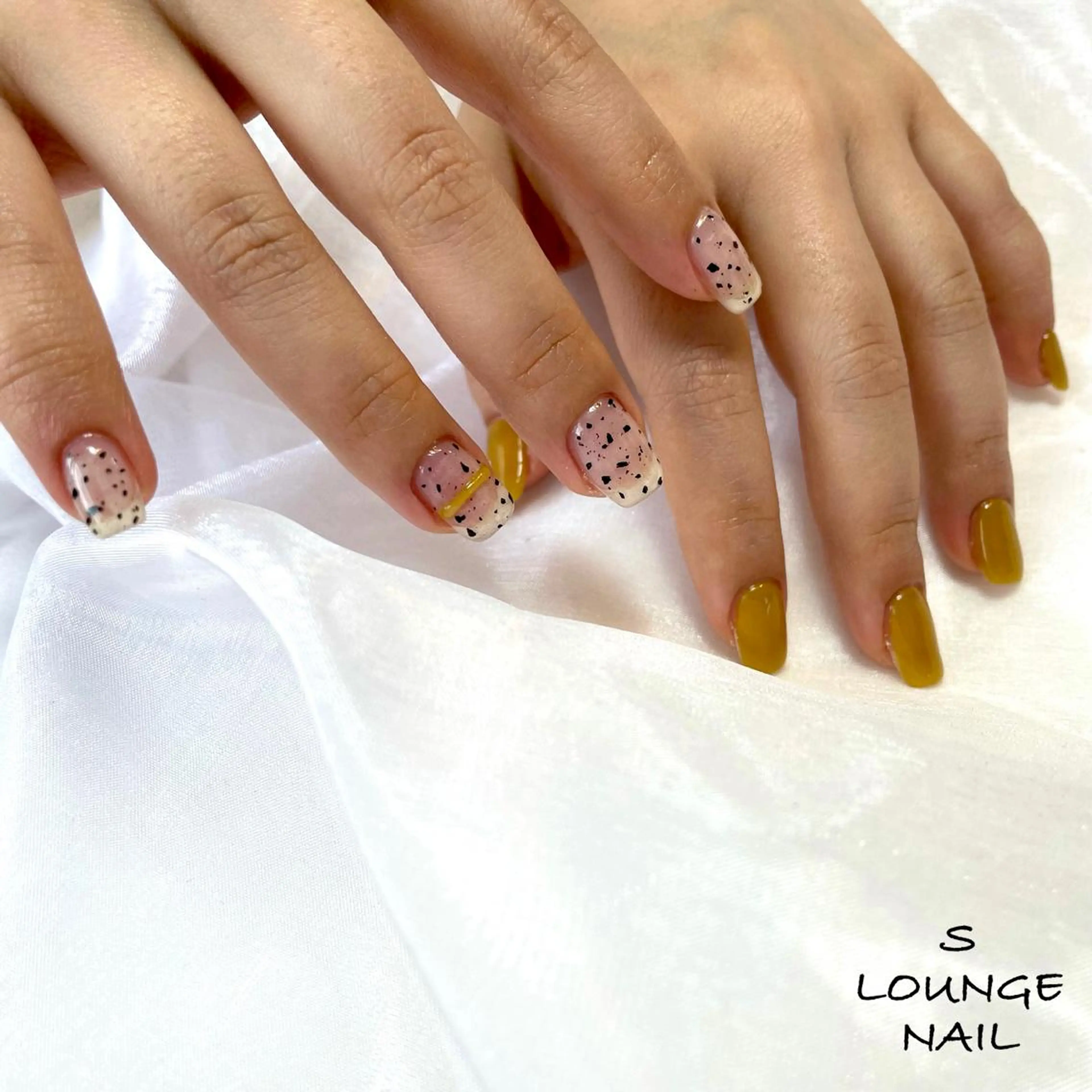 ネイル ハンドネイル フットネイル S LOUNGE NAIL所属・パーツたくさん🍓 SUMIのネイルデザイン
