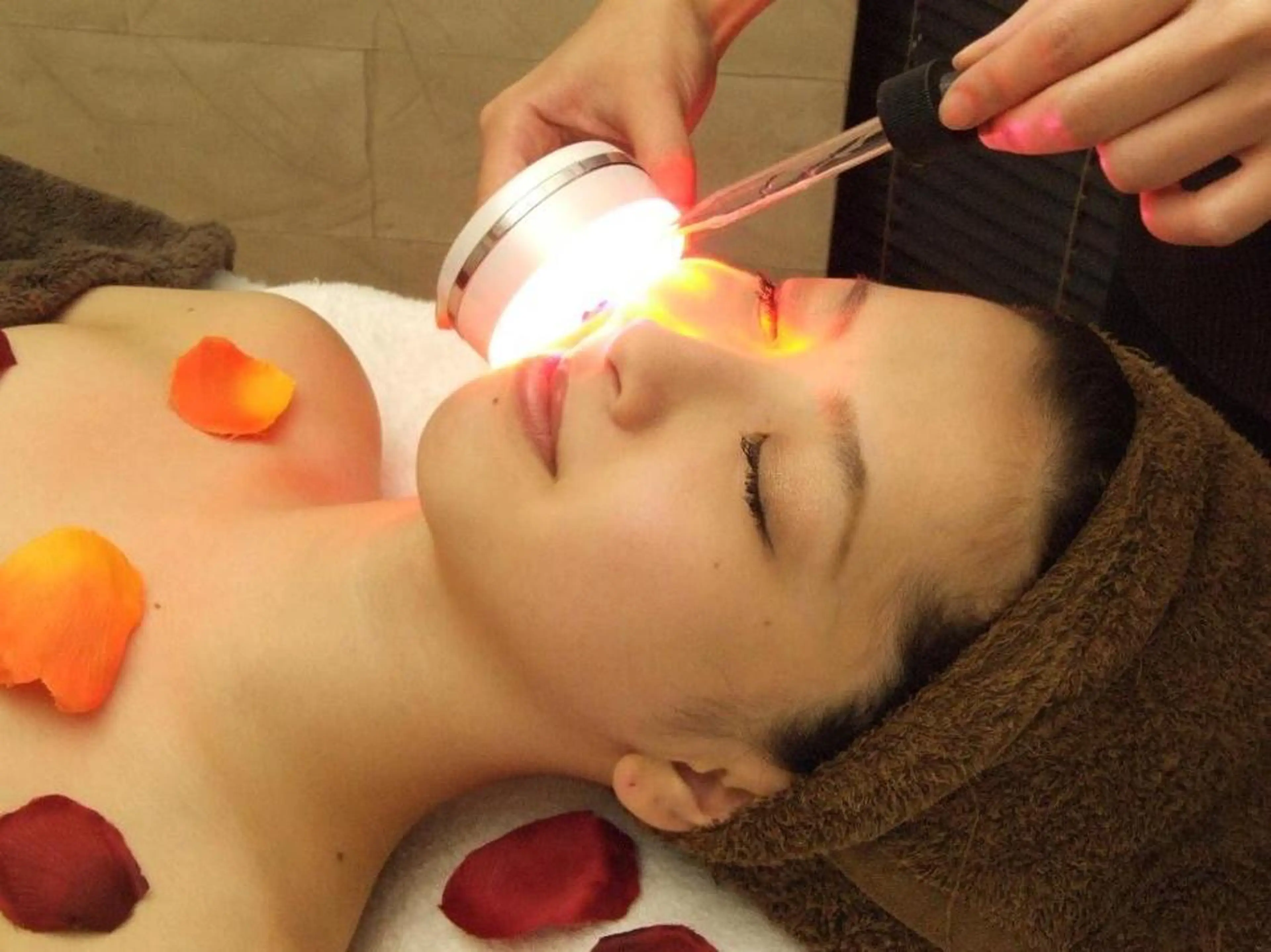 【お肌のプロが徹底ケア】毛穴悩み・くすみ・ニキビ・乾燥・小顔…etcお悩み別にあなたにぴったりのメニューをご用意　60分の写真