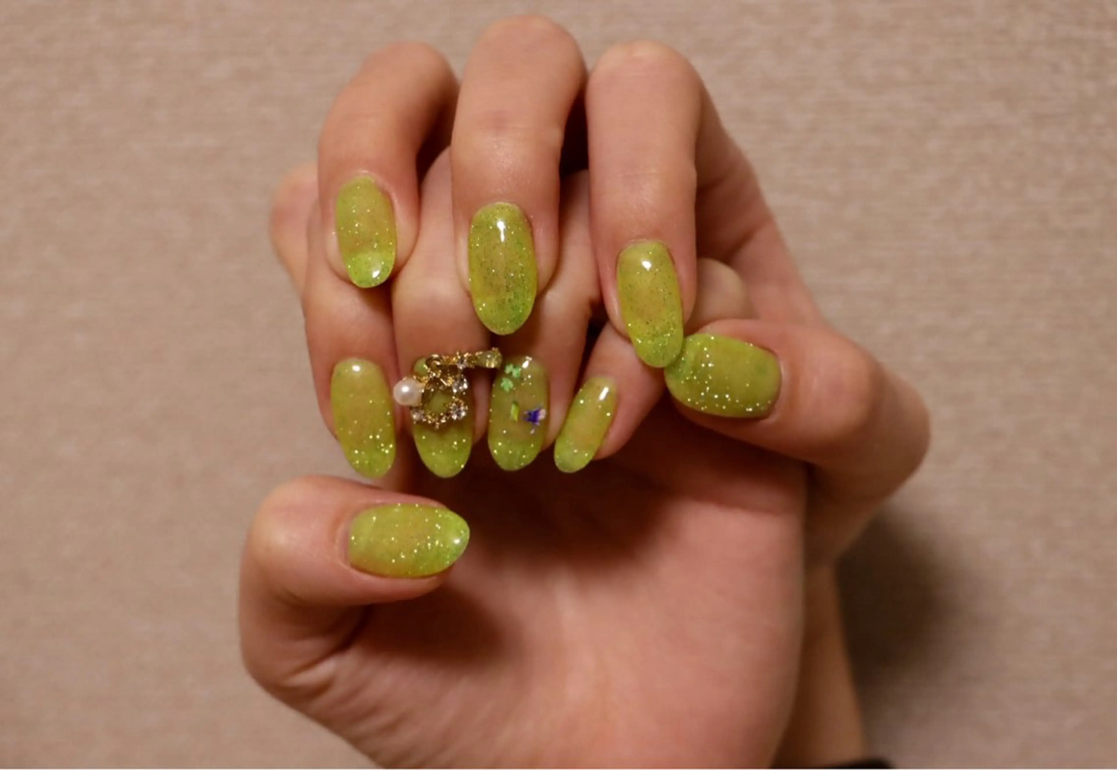 ネイル Earth Total Beauty Salon所属・アース　トータル ビューティサロンのネイルデザイン