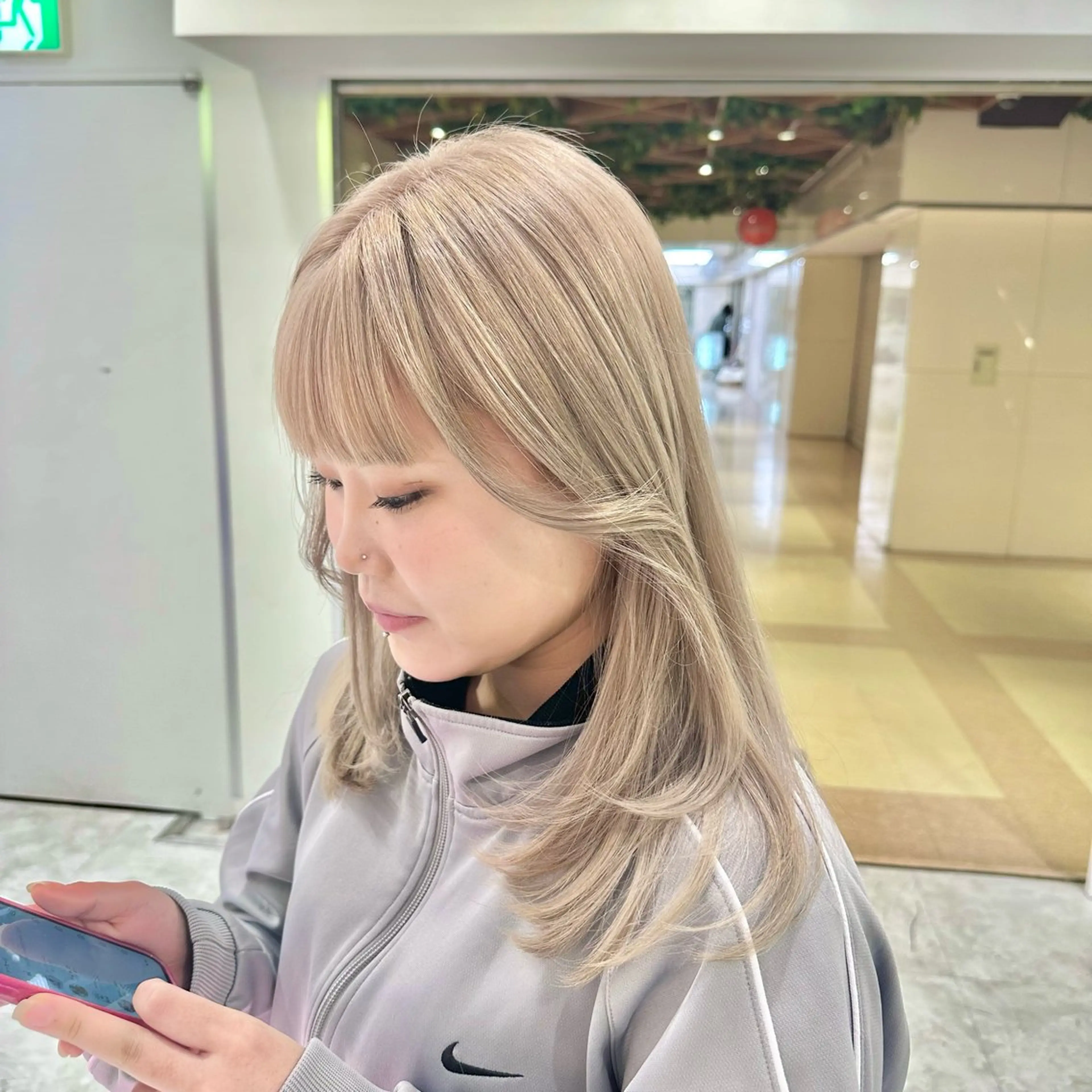 ミディアム ブラウンベージュ🤎 ブリーチなし🤎のヘアスタイル