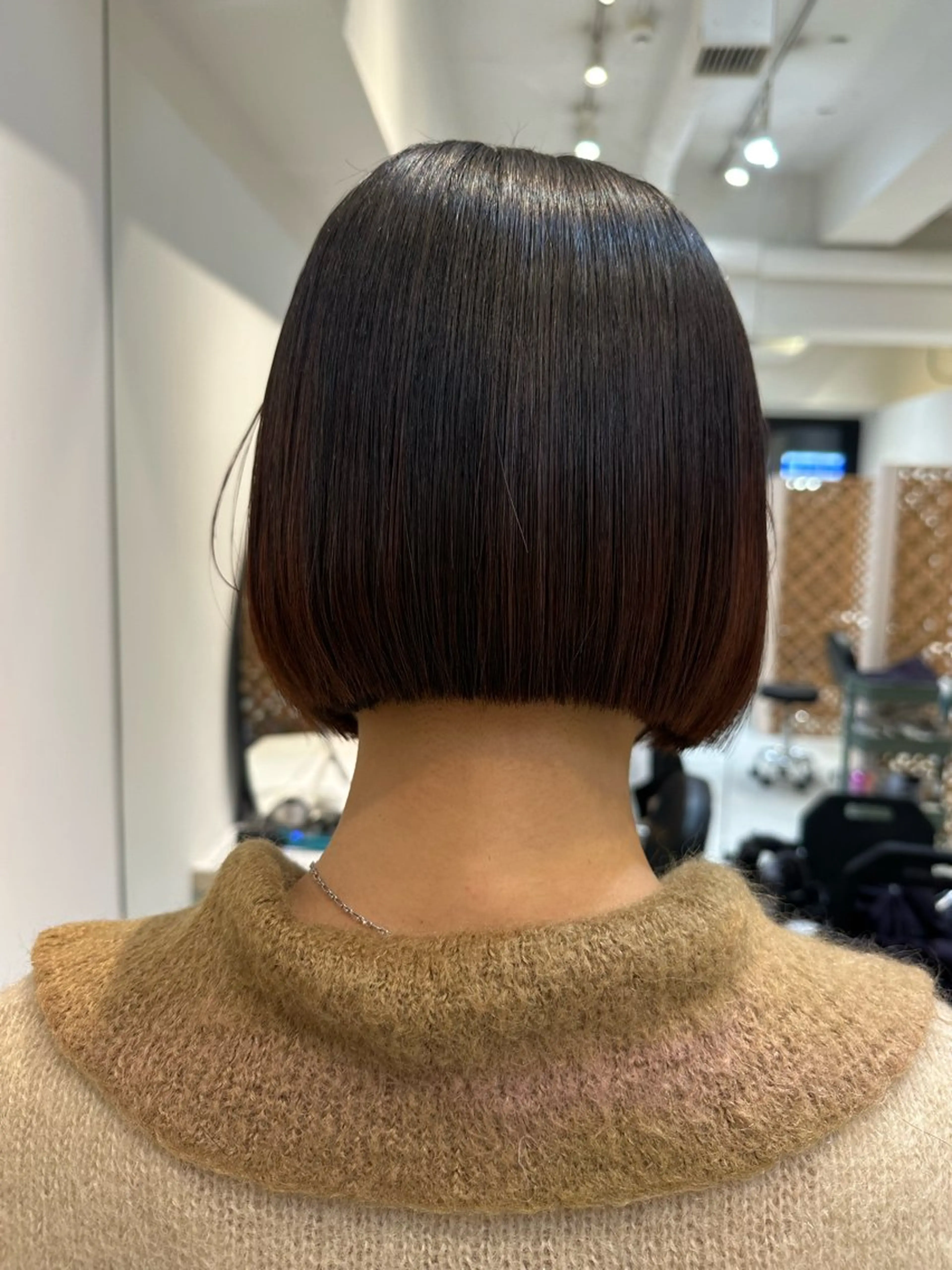 ショート 切りっぱなしボブ ボブ カット ヘアカラー トリートメント 下北沢suu所属・AYAKA 下北沢suuのヘアスタイル