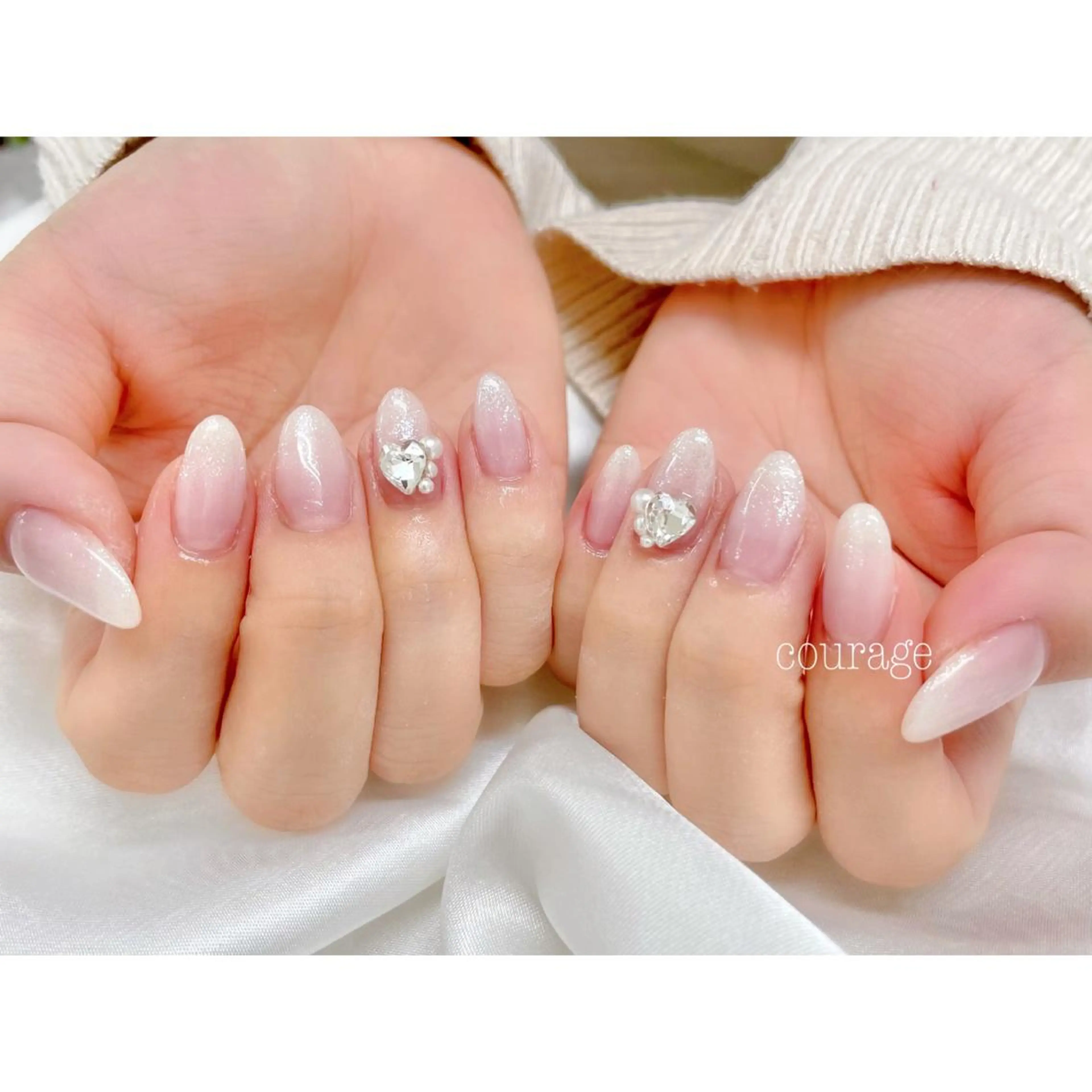 ネイル ハート ラメ(グリッター) ハンドネイル ネイルサロンcourage所属・ネイルサロン courageのネイルデザイン