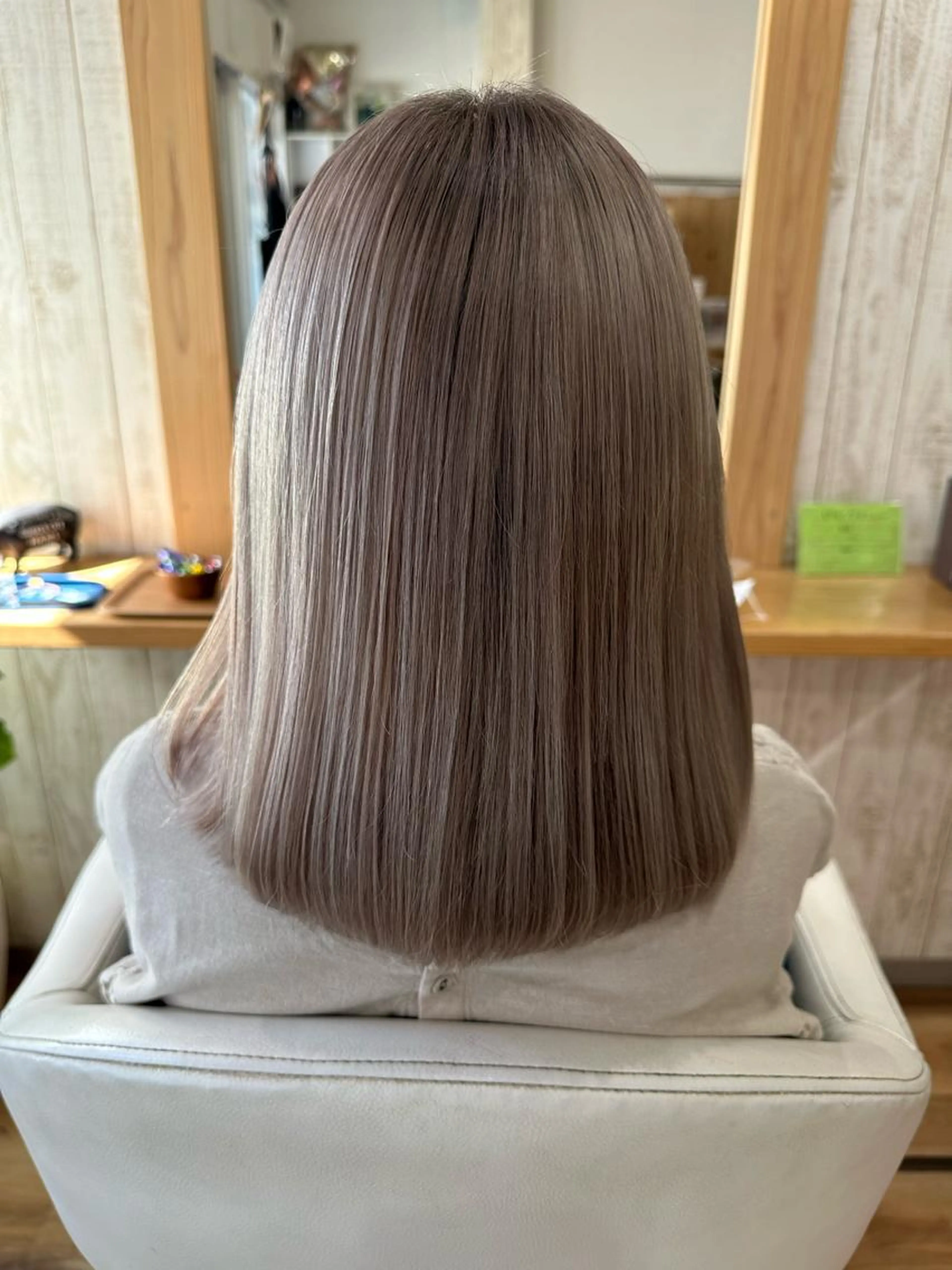 《U24》カット＋ダブルカラーの写真