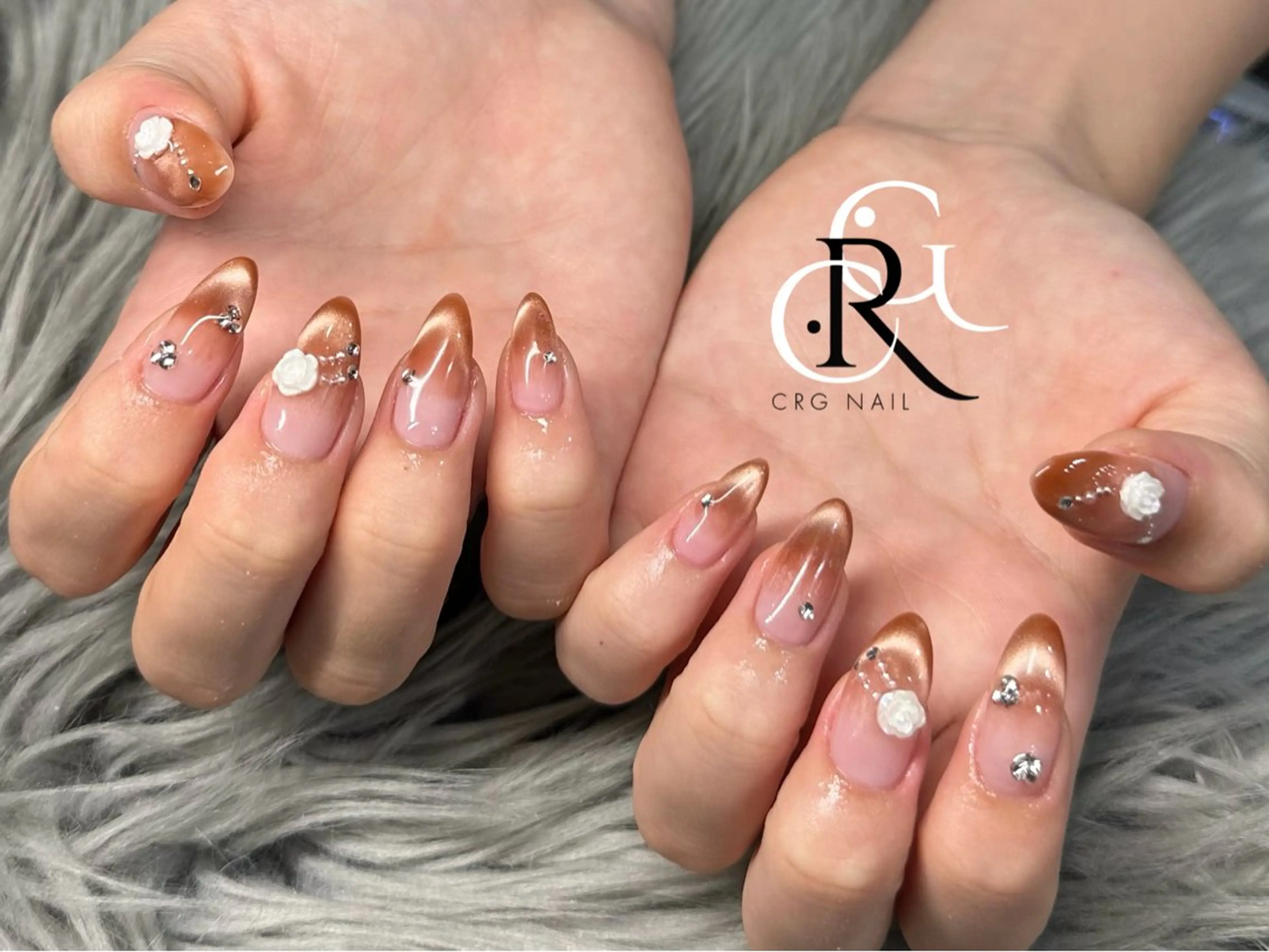 ネイル フレンチネイル マグネットネイル マグネットフレンチ ハンドネイル 美フォルム✨ CRG　RURIのネイルデザイン