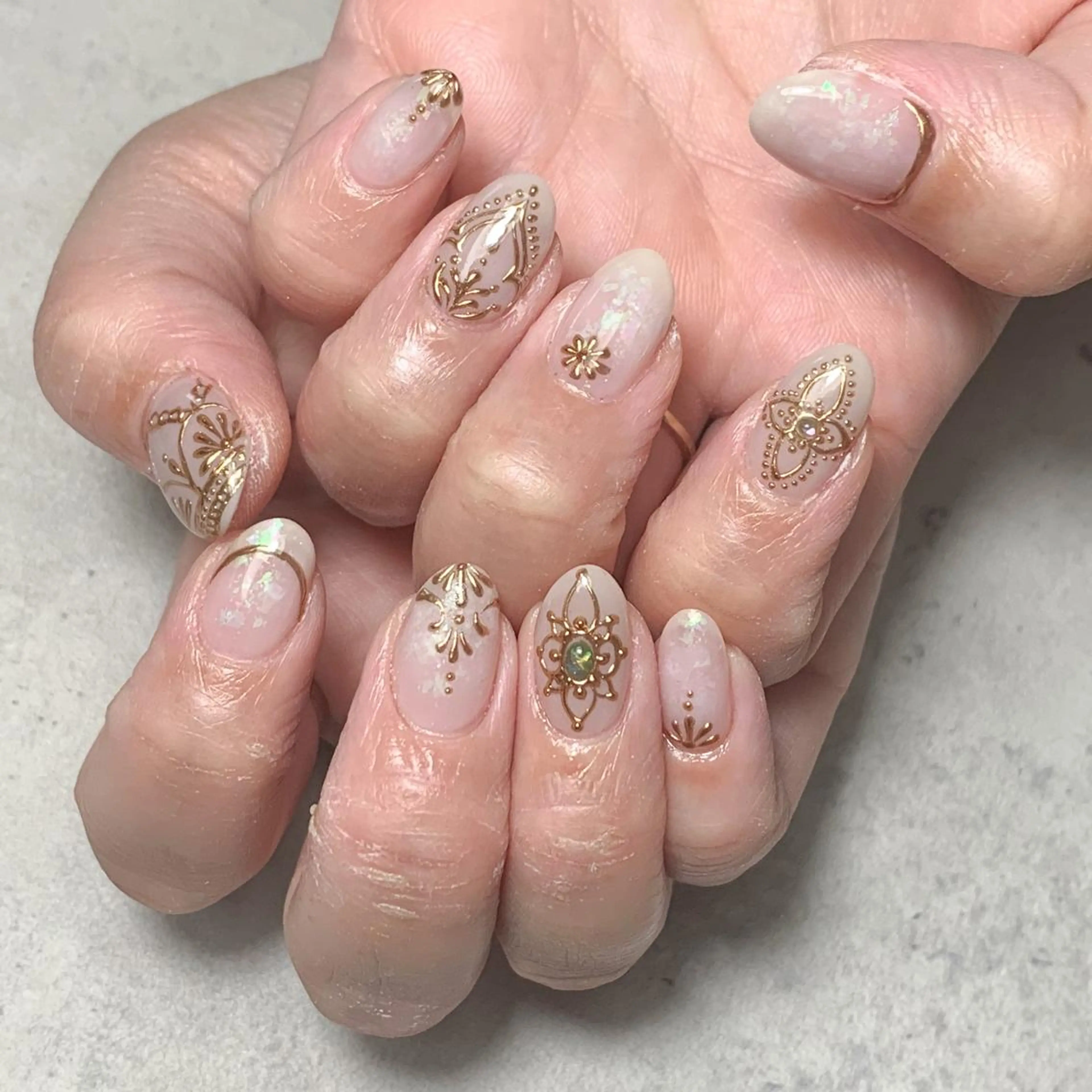 ネイル ハンドネイル atelier　FIORITURA所属・FIORITURA aiのネイルデザイン