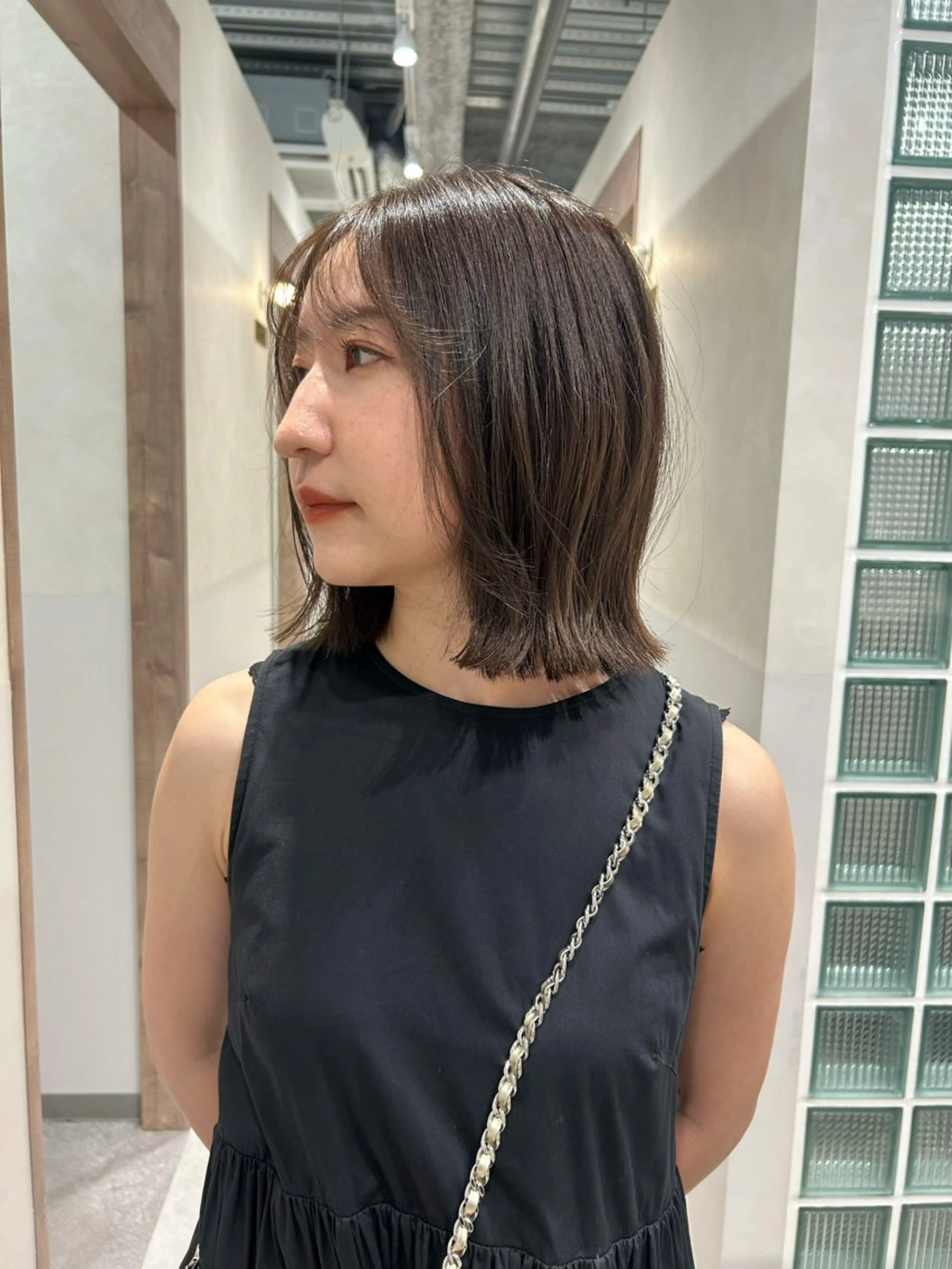 ミディアム カラー アッシュ ブルーカラー 透明感カラー オレンジ カット ヘアカラー トリートメント ヘッドスパ SALOWIN栄 三丁目 木戸里実のヘアスタイル