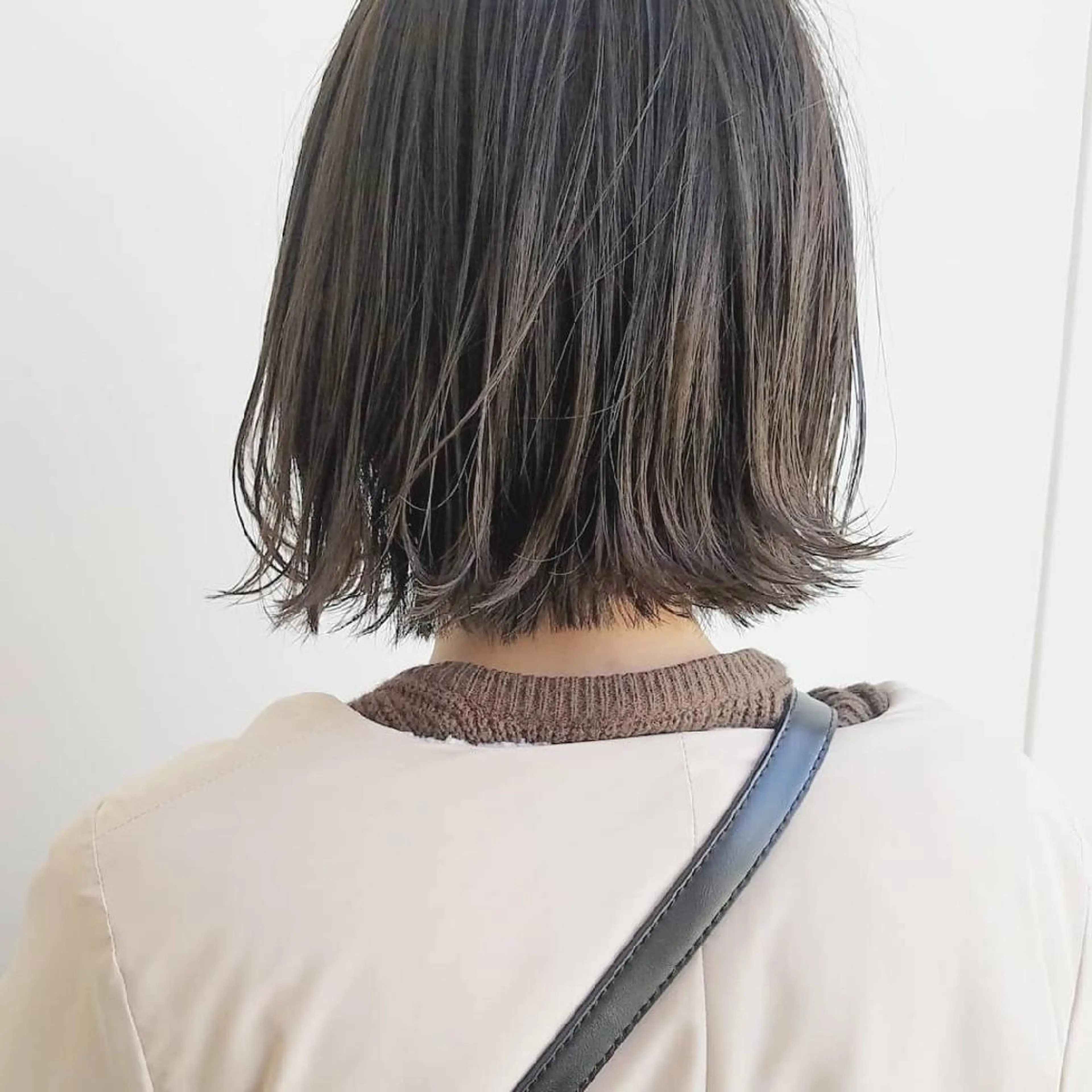 ショート カラー ボブ iplus まつげ、眉毛、耳つぼのマツエク・マツパデザイン