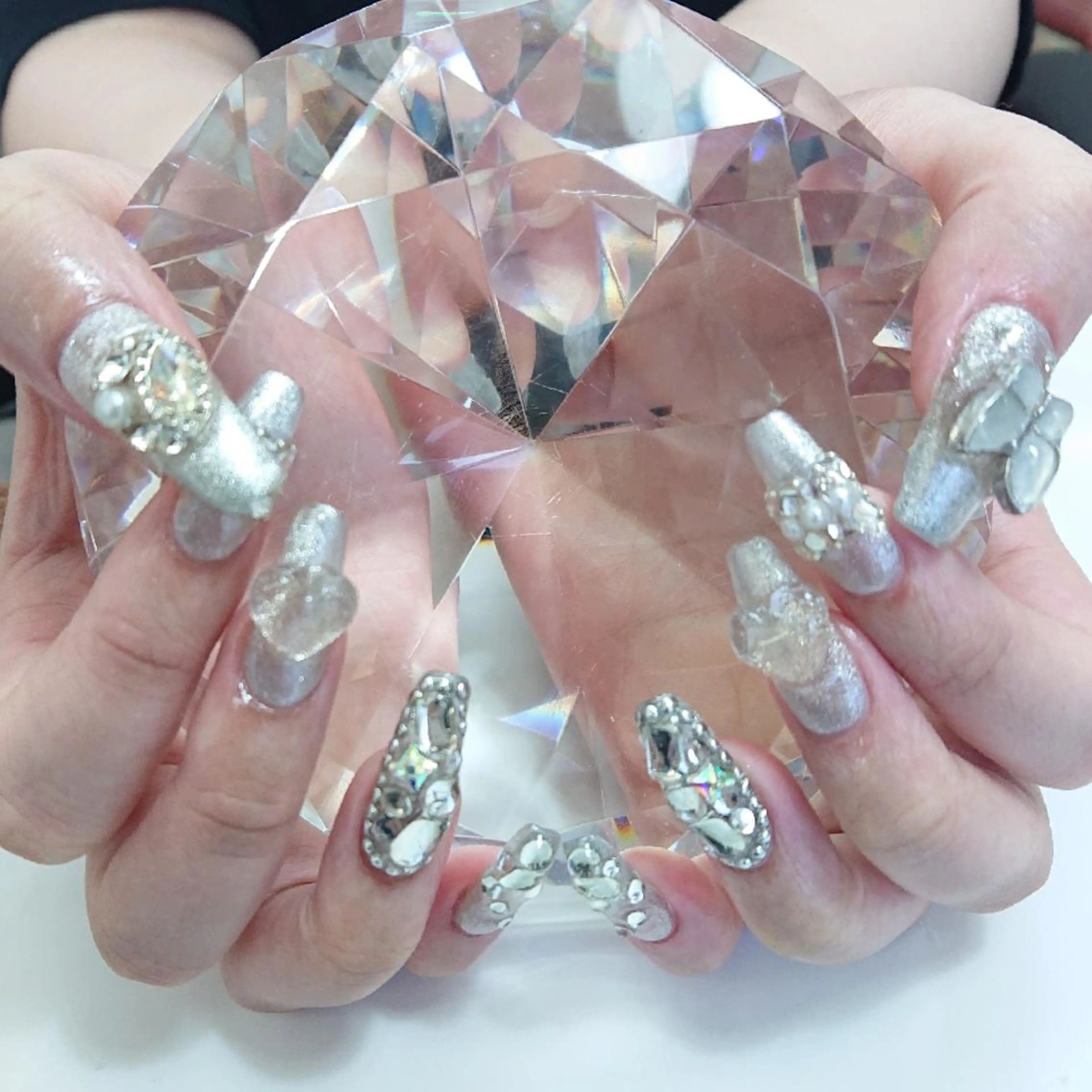 ネイル クリアネイル ハート シルバー ストーンネイル Coco Girlsのネイルデザイン