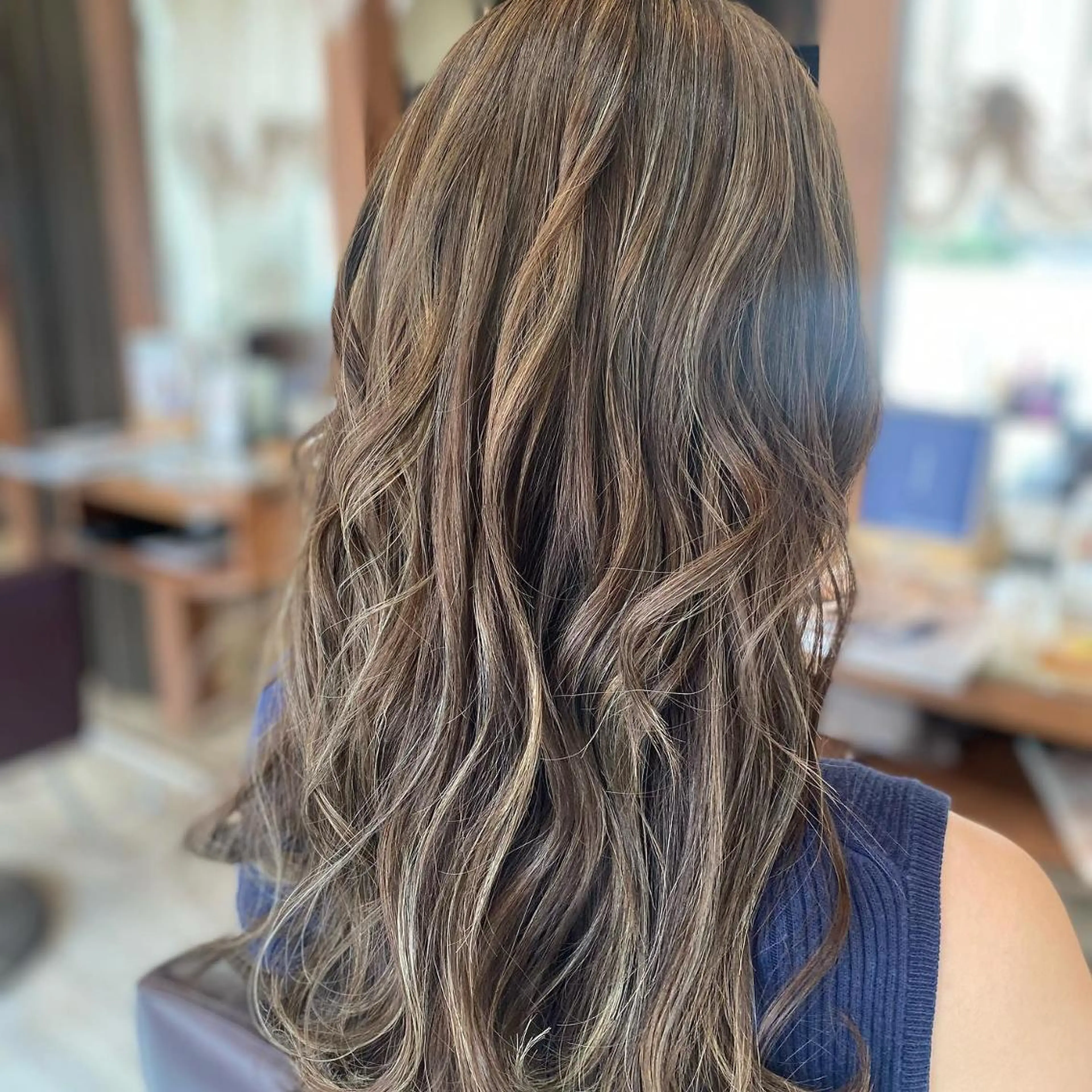 セミロング 加藤 実穂のヘアスタイル