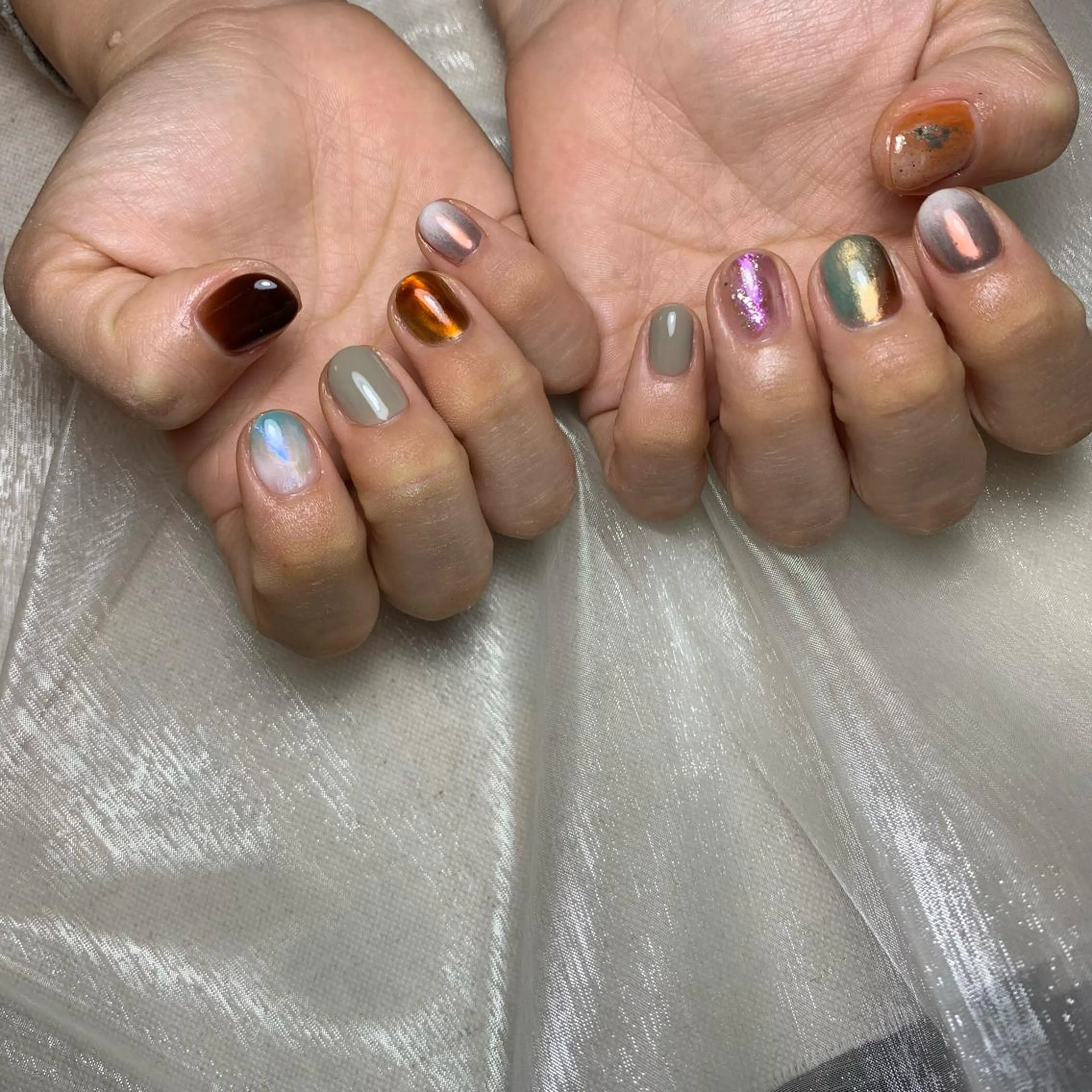 ネイル repos~ルポ~所属・里見 麗のネイルデザイン