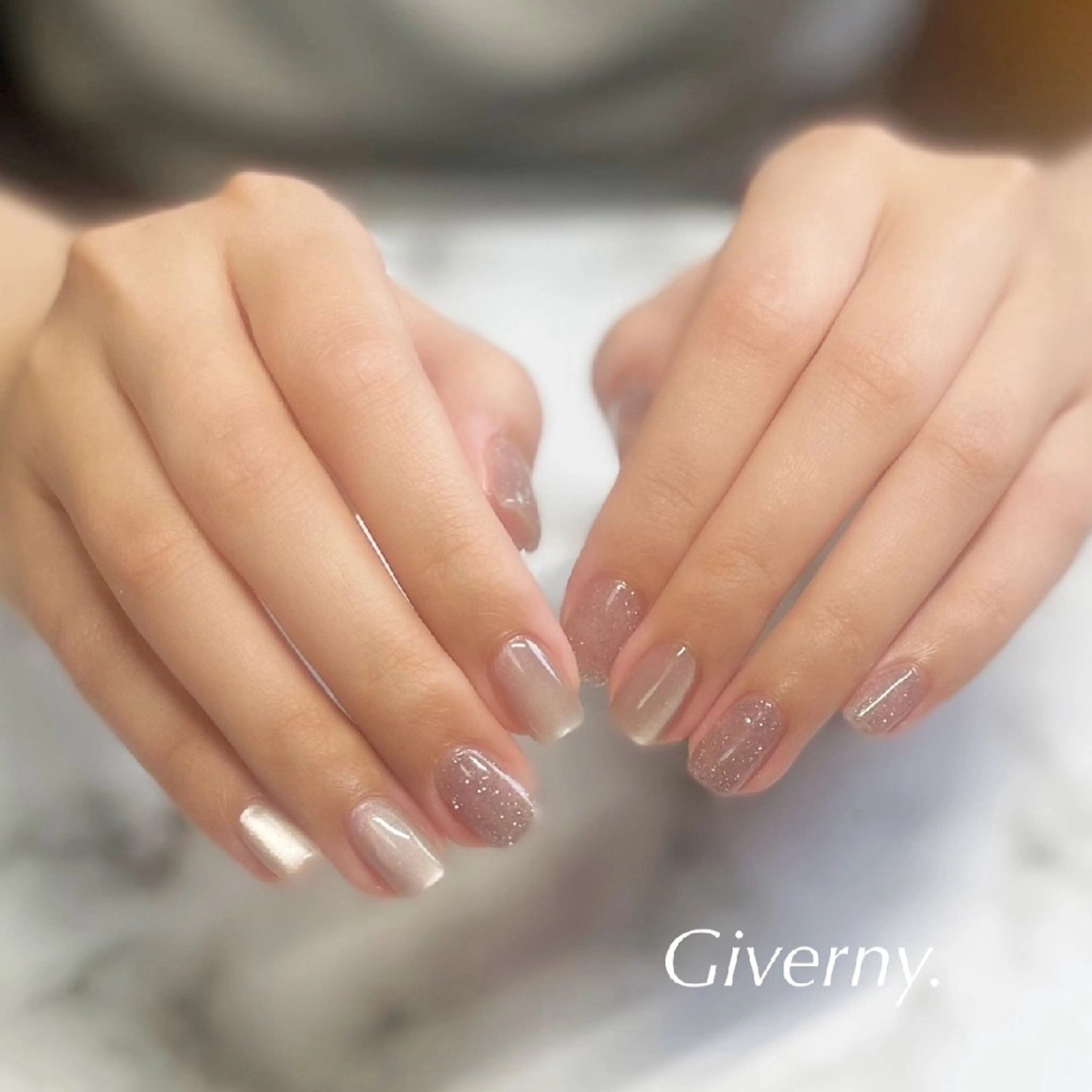 ネイル フラッシュネイル マグネットネイル ハンドネイル Giverny .のネイルデザイン