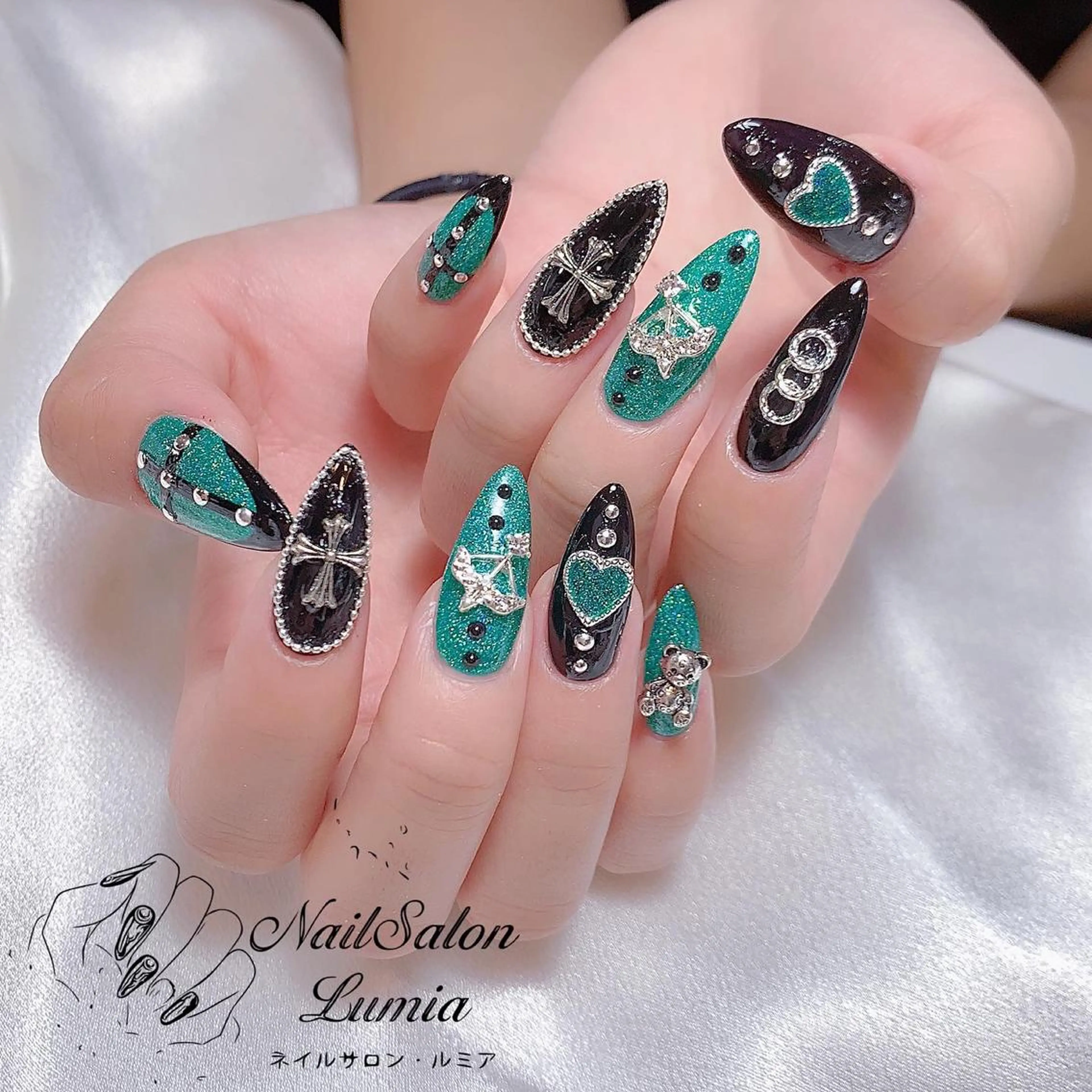 ネイル ハンドネイル ネイルサロン ルミア Lumia 店長のネイルデザイン