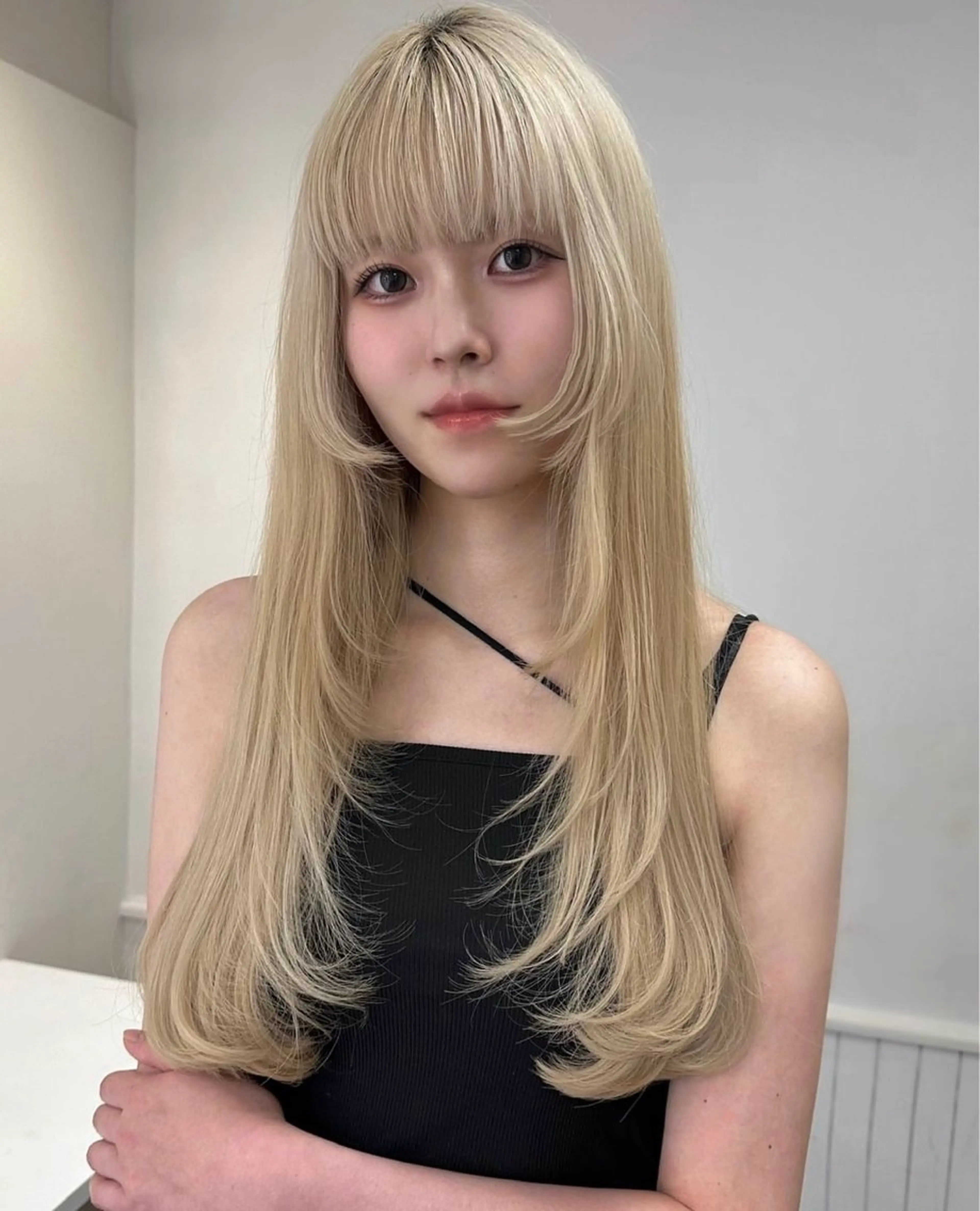 ロング カット 小林 彩音のヘアスタイル