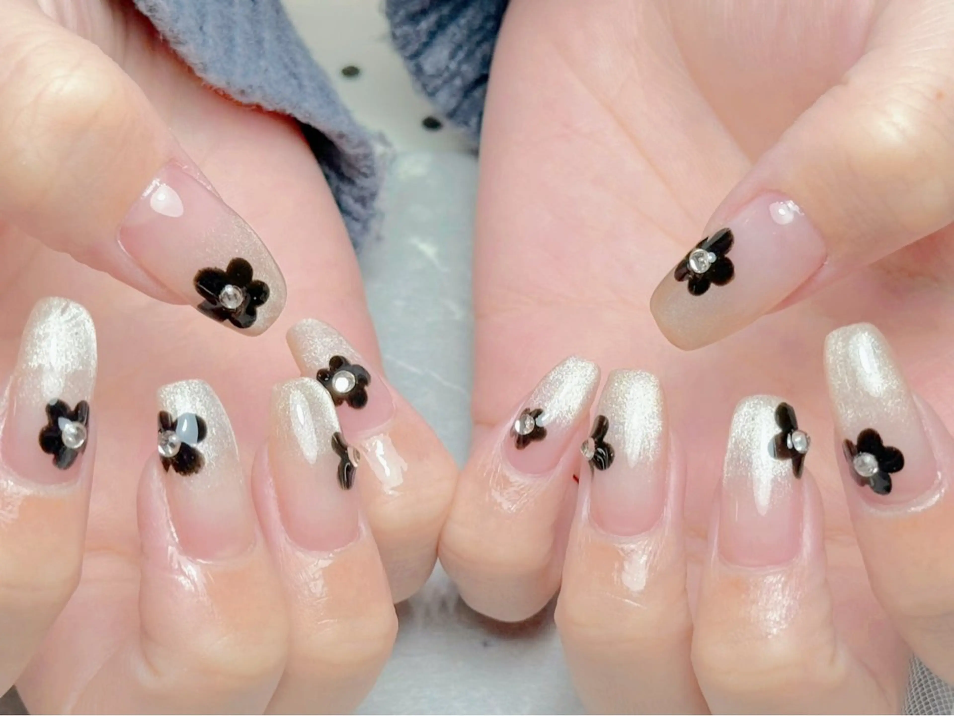 ネイル マジックミラー所属・マジック ミラーのネイルデザイン