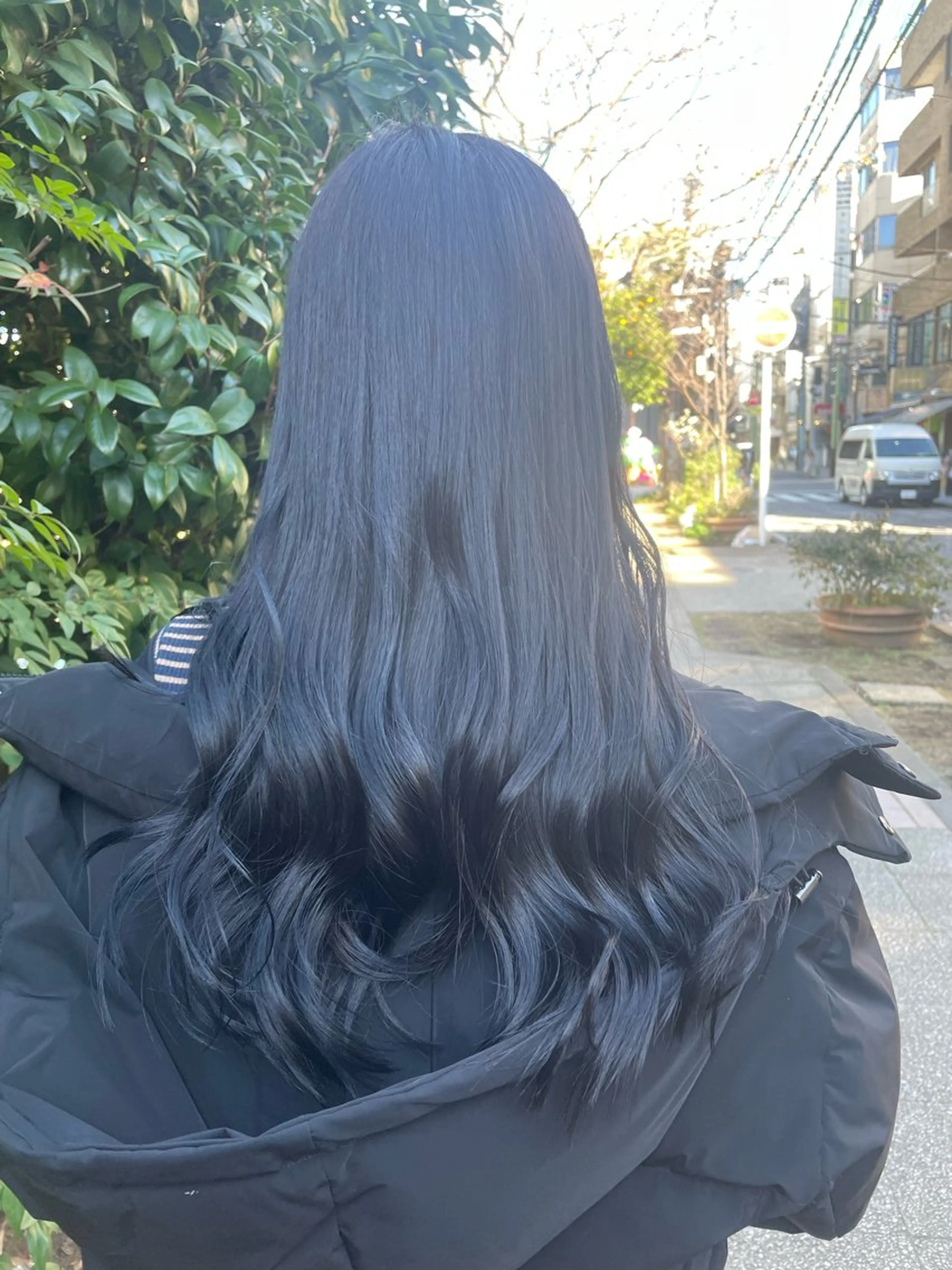 セミロング カラー 黒髪 ブルーカラー ブルーブラック トリートメント 👑派手髪/カット 👑ANRYのヘアスタイル