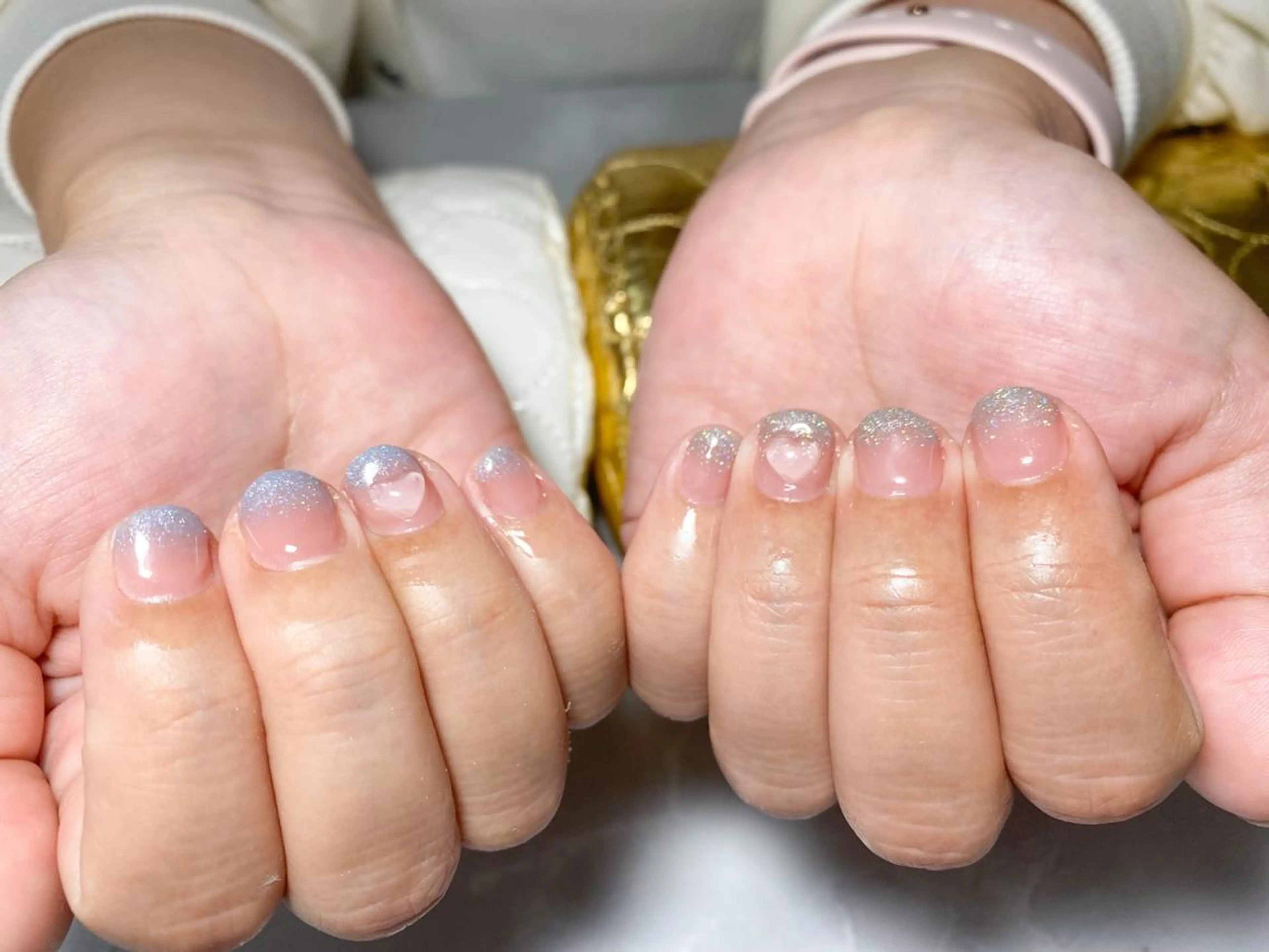 ネイル キラキラネイル nail en💅 キッズスペース有のネイルデザイン