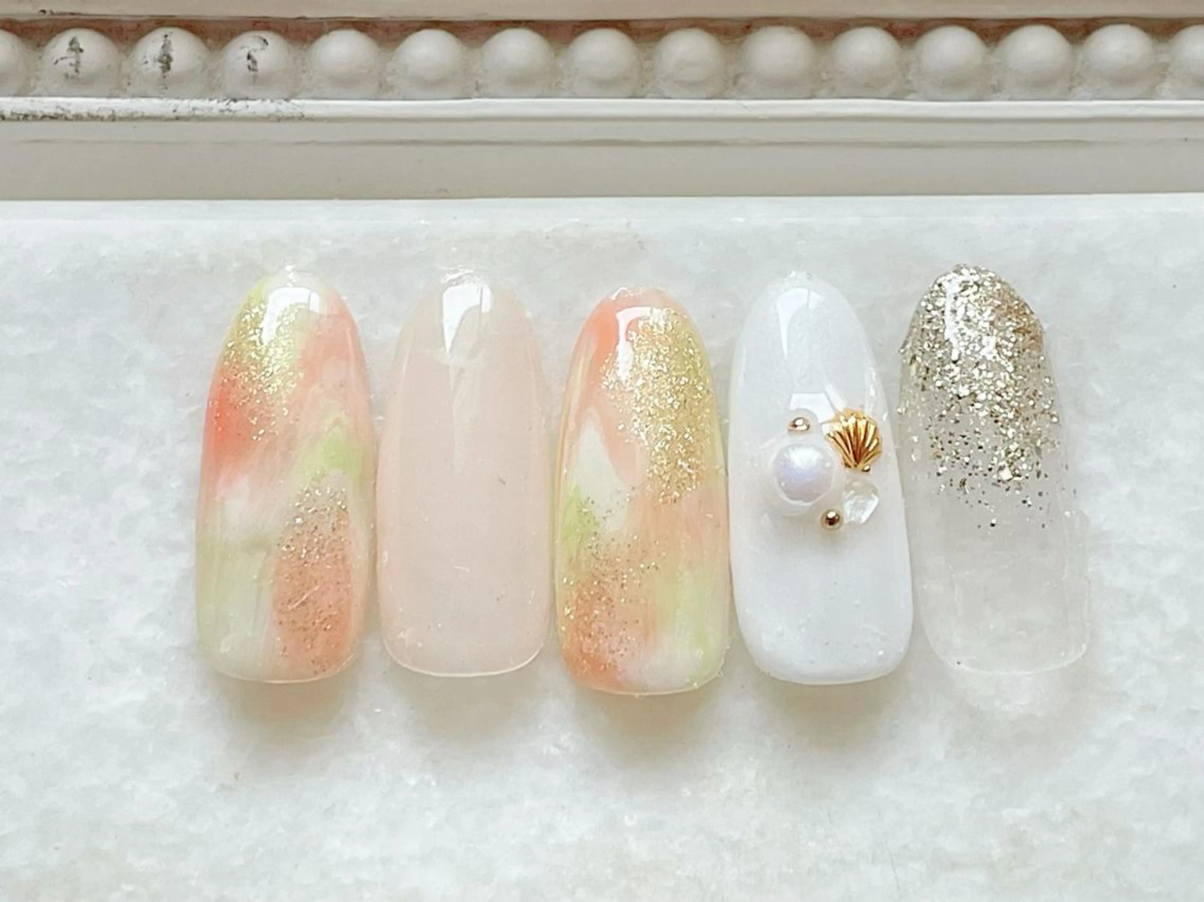 ネイル ジェルネイル キラキラネイル パラジェル 夏ネイル ハンドネイル Satomi  のネイルデザイン