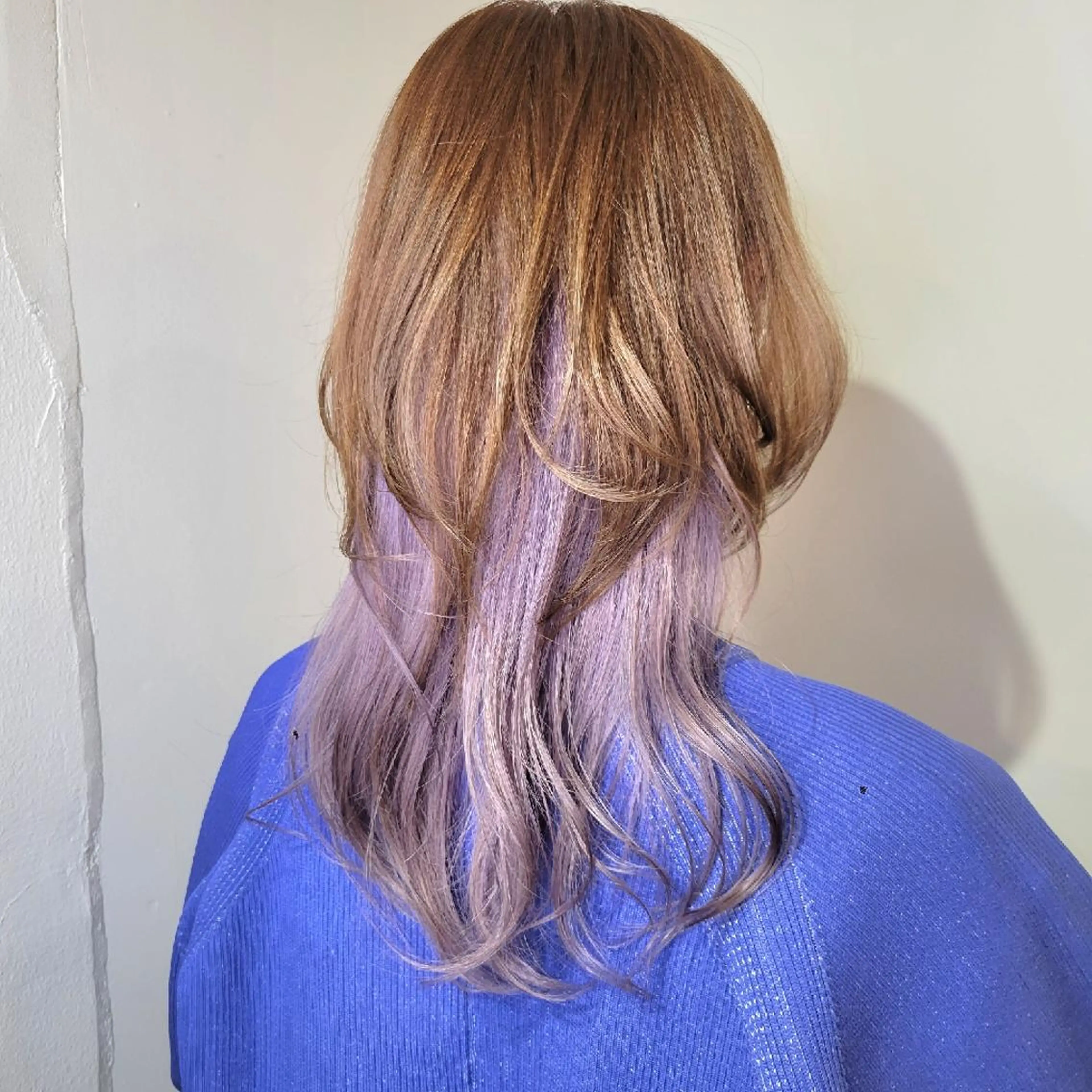 ロング アッシュ カット ヘアカラー トリートメント 🇰🇷透明感×ハイ トーン🌟tomoのヘアスタイル