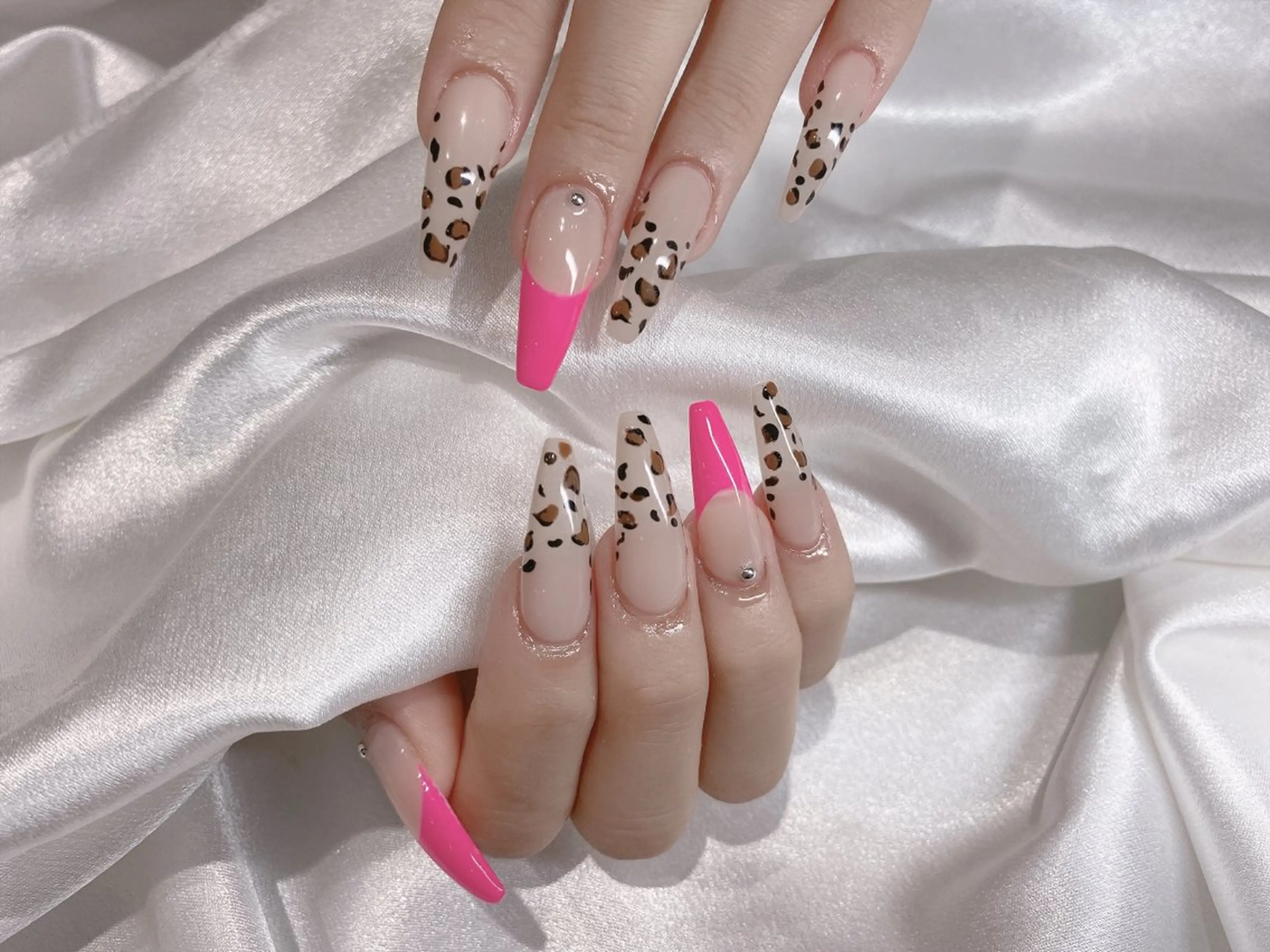 ネイル M2ネイルサロン【長さ出し&フィルイン導入店】所属・長さ出し専門店 RIRIのネイルデザイン