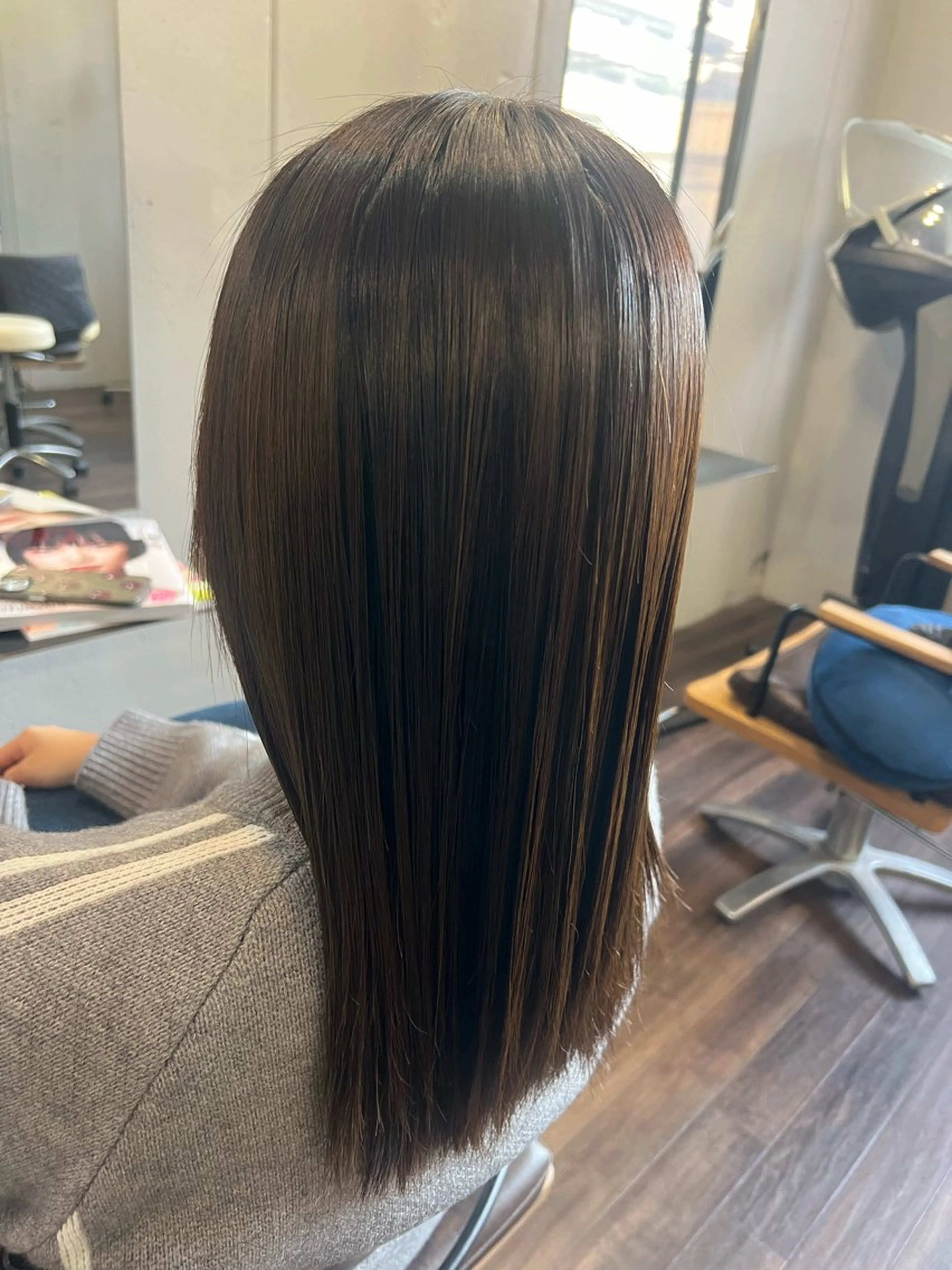 セミロング ハイライト 縮毛矯正 トリートメント terra🌈大久保 睦美のヘアスタイル