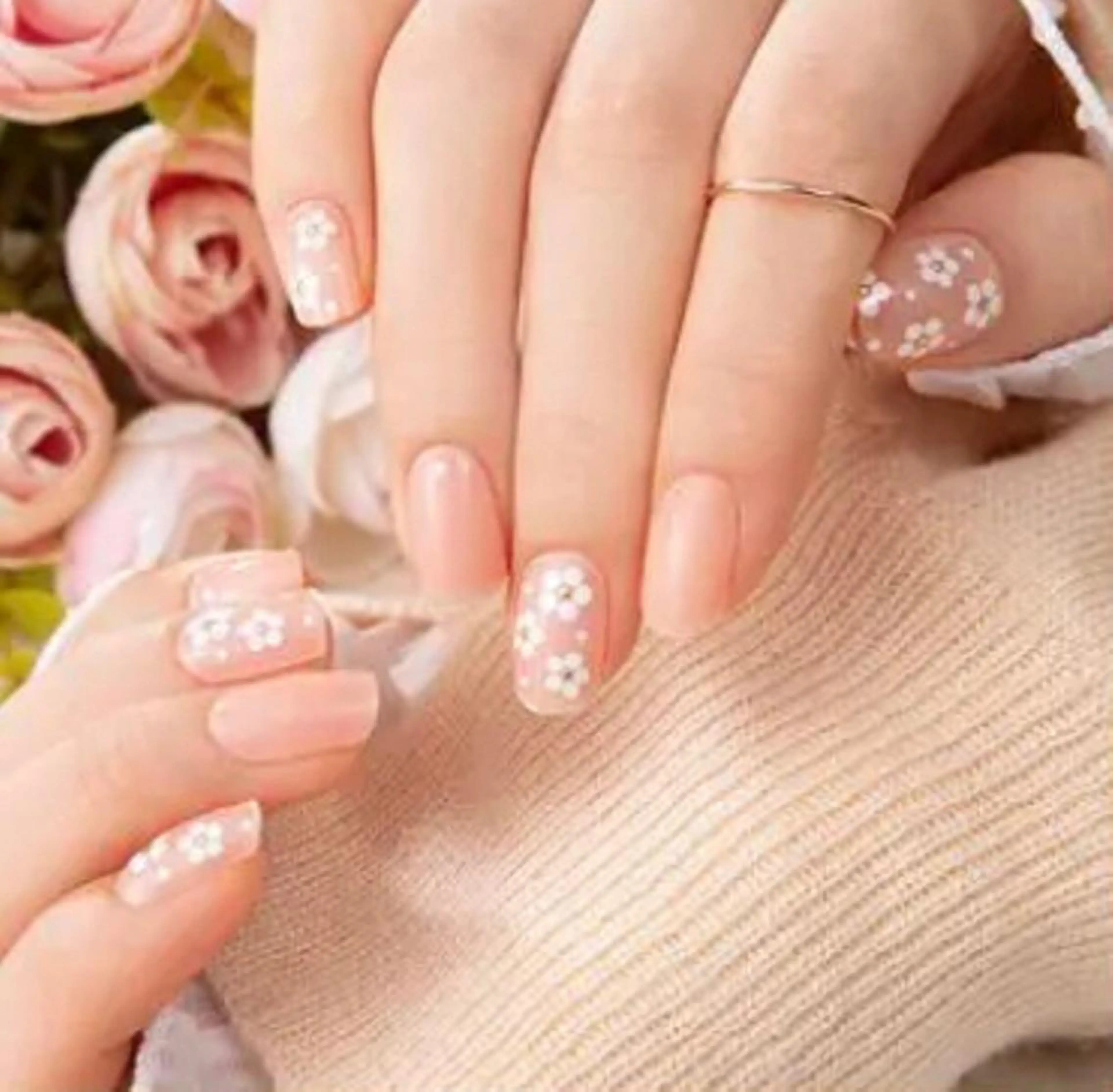 ネイル ハンドネイル ゲン レイカのネイルデザイン