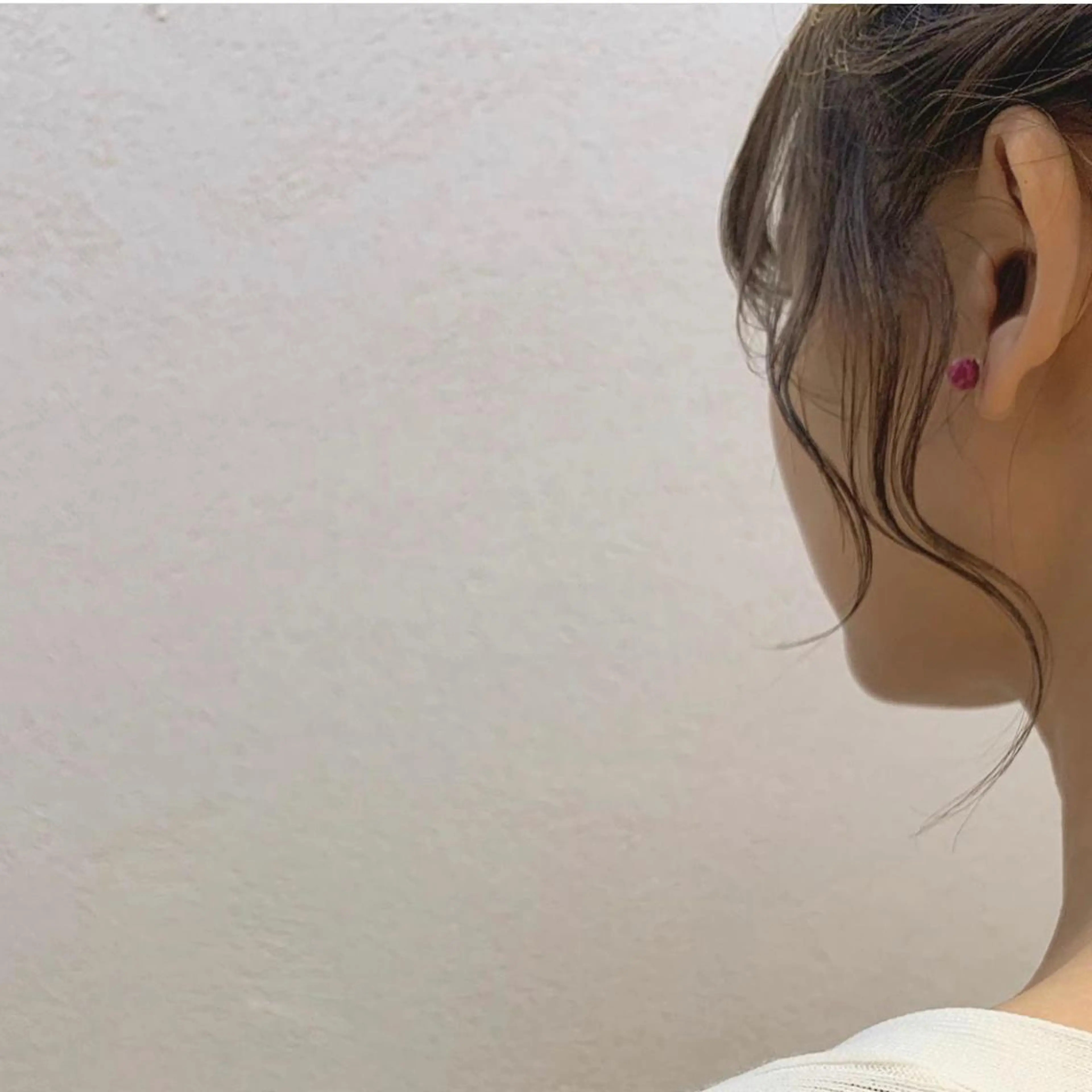 ミディアム おくれ毛 ayano /トレンドヘアのヘアスタイル