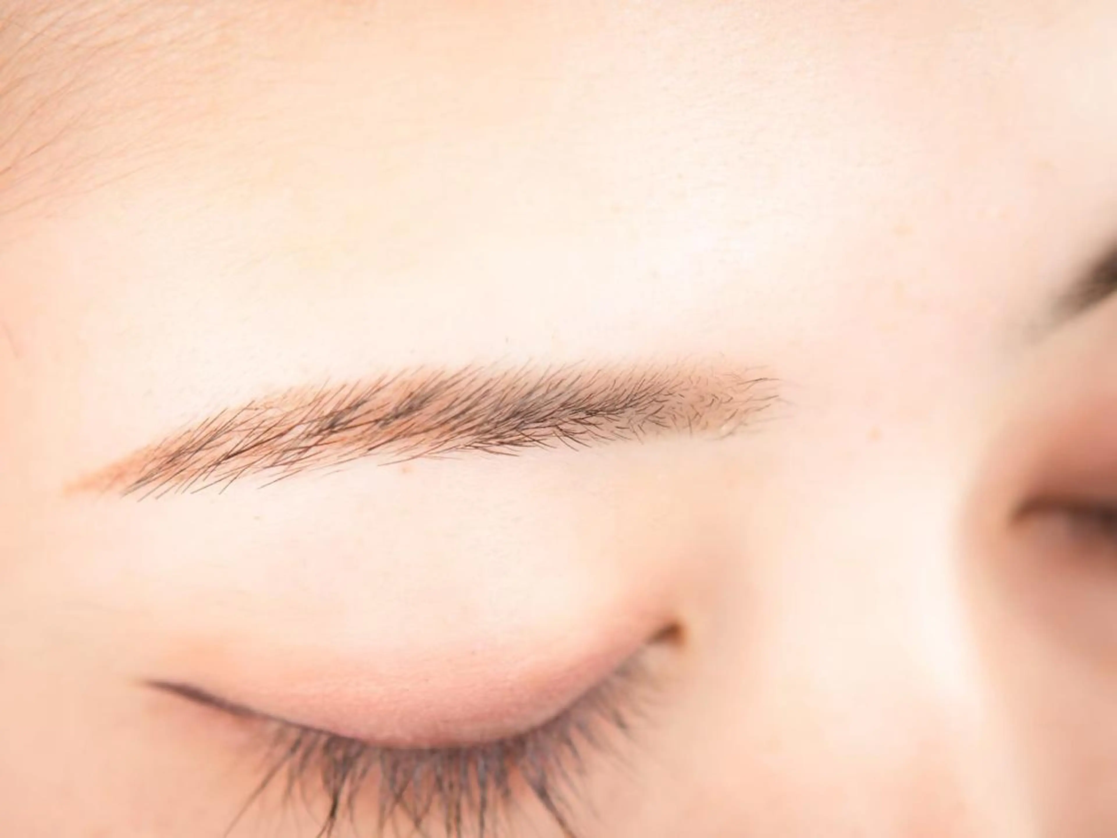 ★美眉スタイリングとお顔の糸脱毛の写真