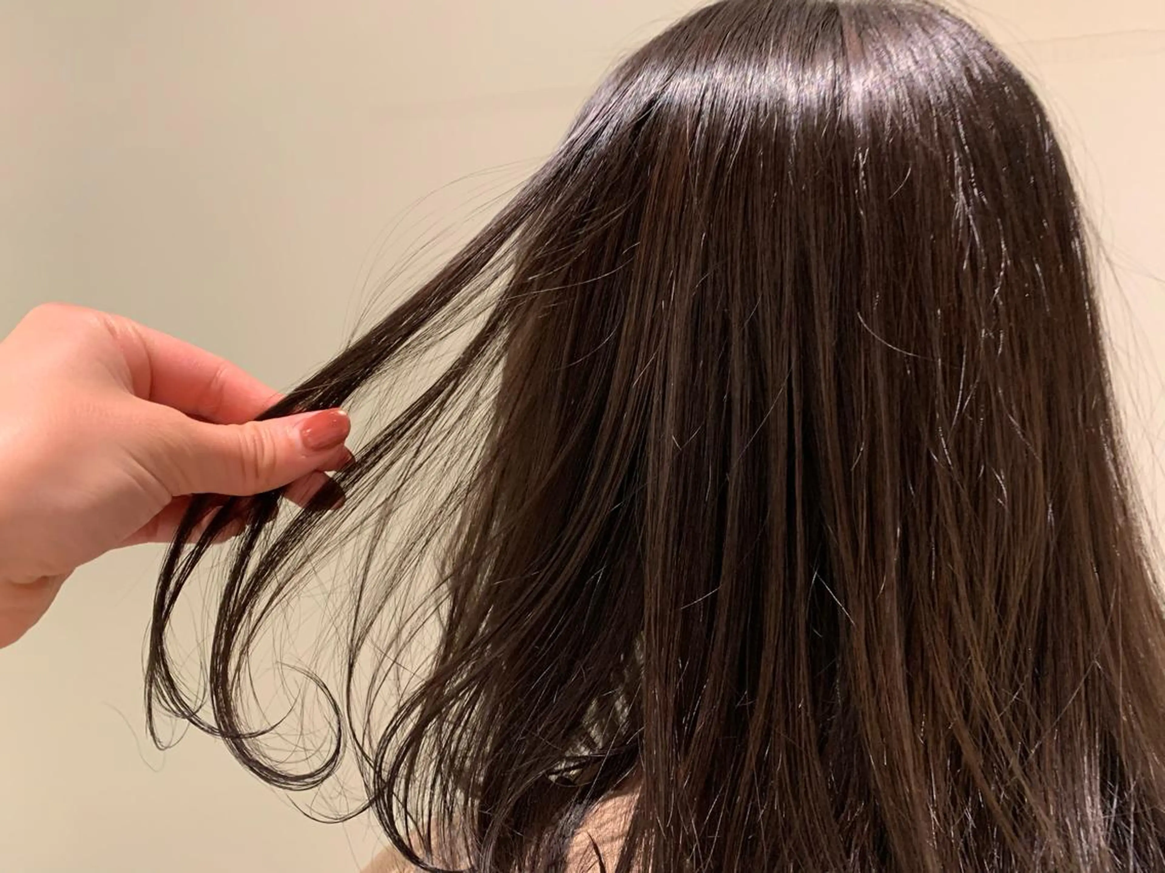 セミロング カラー 野々村 朋美のヘアスタイル