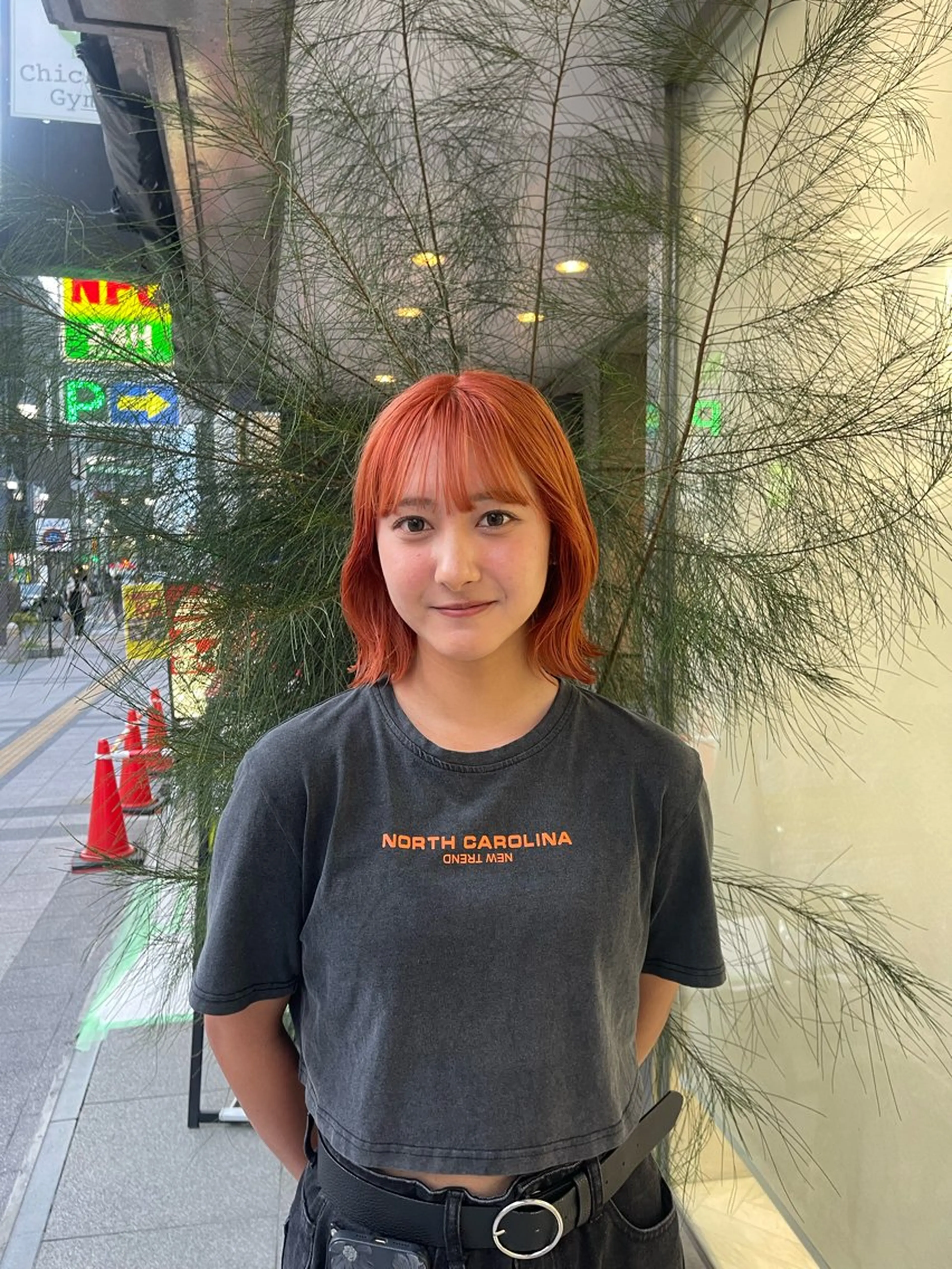 ミディアム 顔まわりレイヤー 顔周りカット 髪質改善 レイヤーカット トリートメント ARISA︎ ハイトーン/メンズCのヘアスタイル