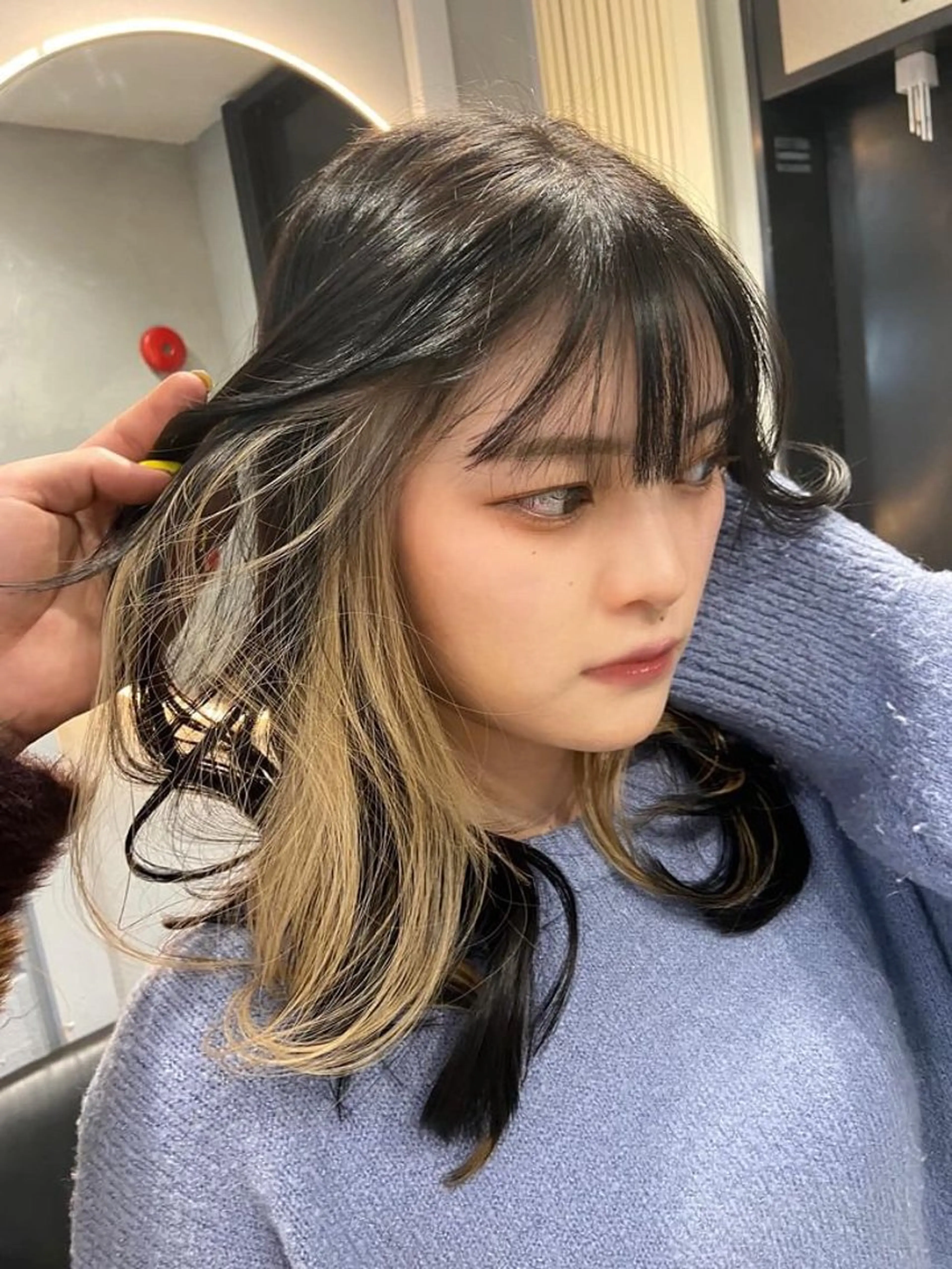 セミロング カラー TATSUブリーチ/ ミルクティーベージュのヘアスタイル