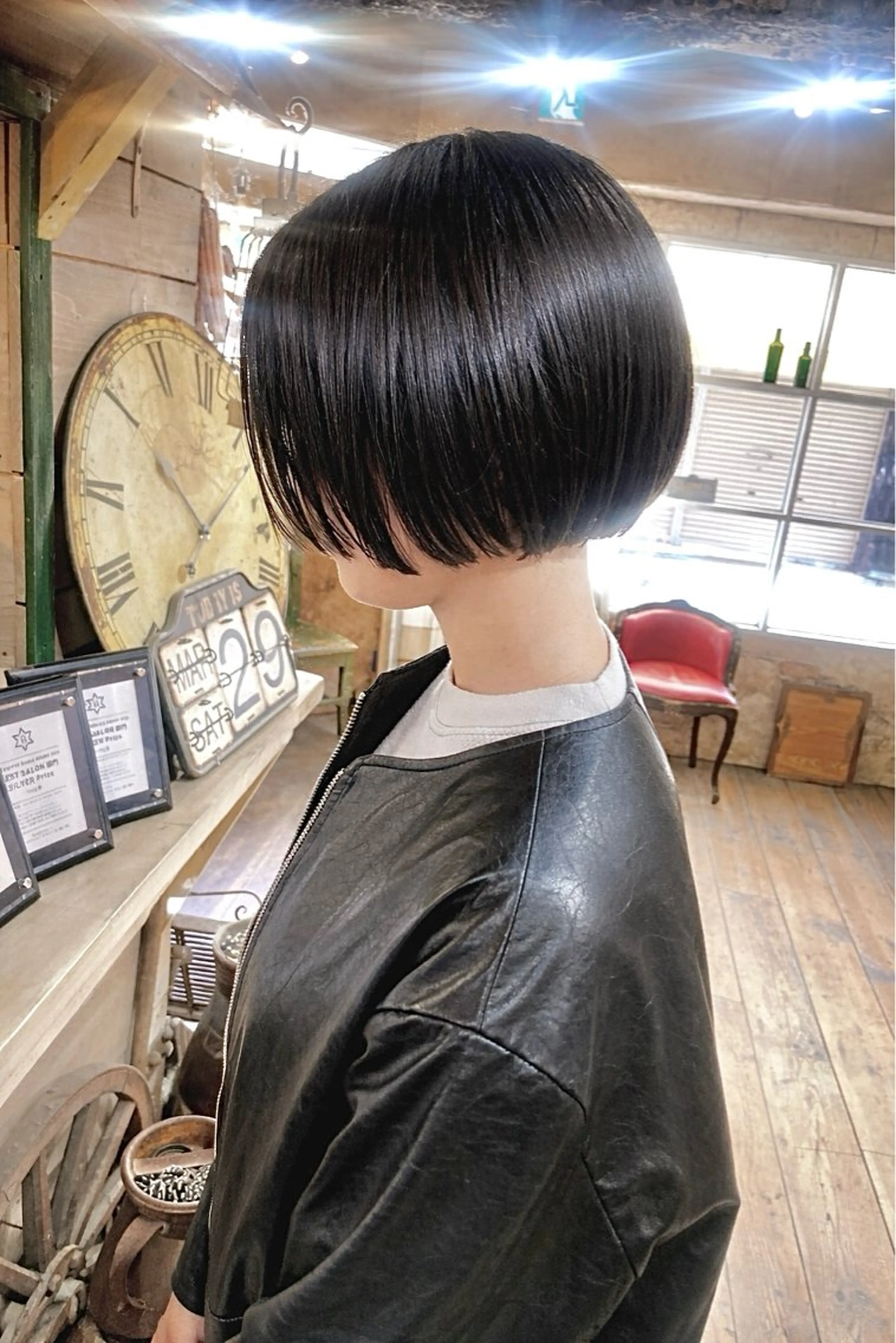 ショート ボブ カット カライング所属・ズミ/垢抜けレイヤー 🦖透明感カラーのヘアスタイル