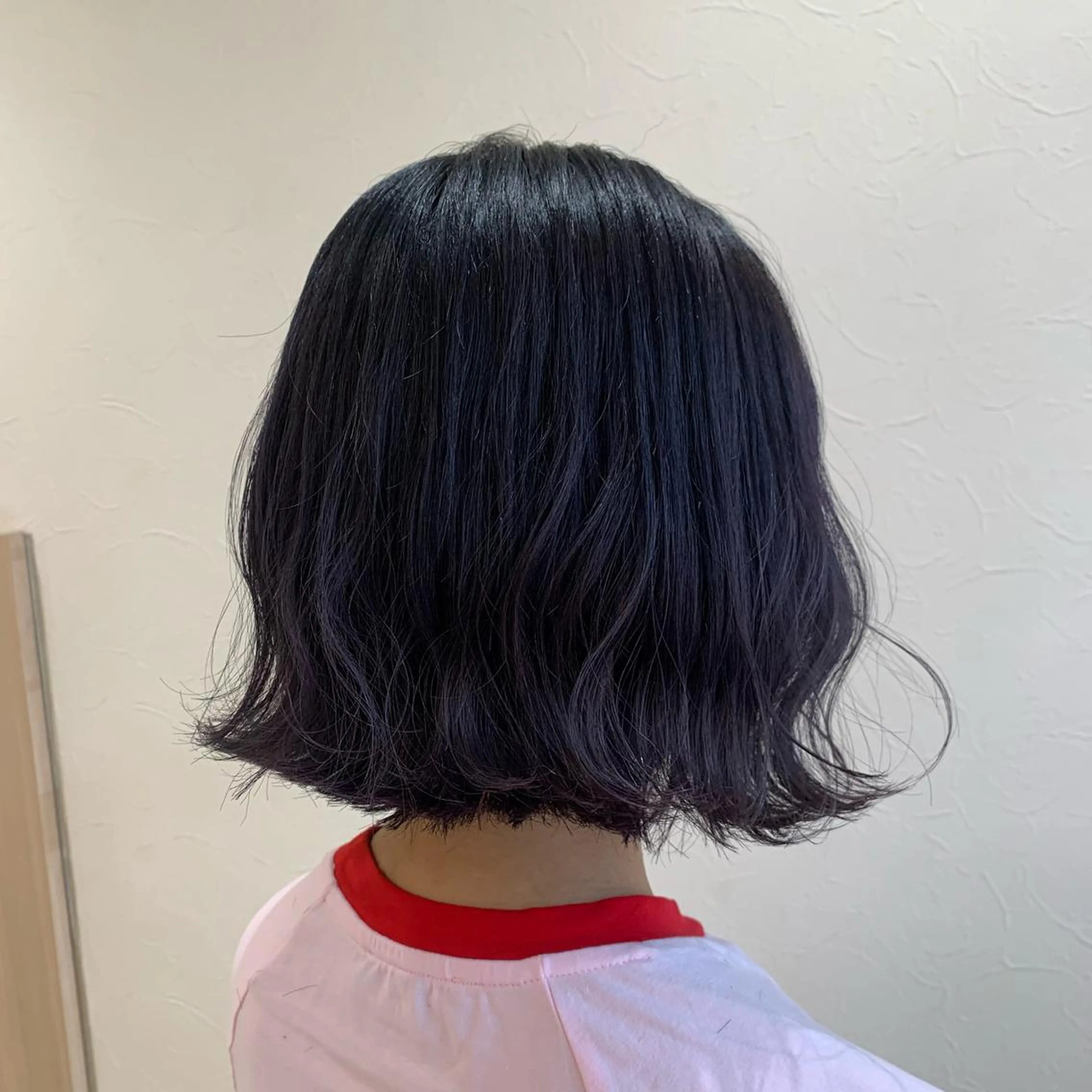 ショート カラー カット ヘアカラー トリートメント 店長ハイトーンカラー 柞山史奈のヘアスタイル