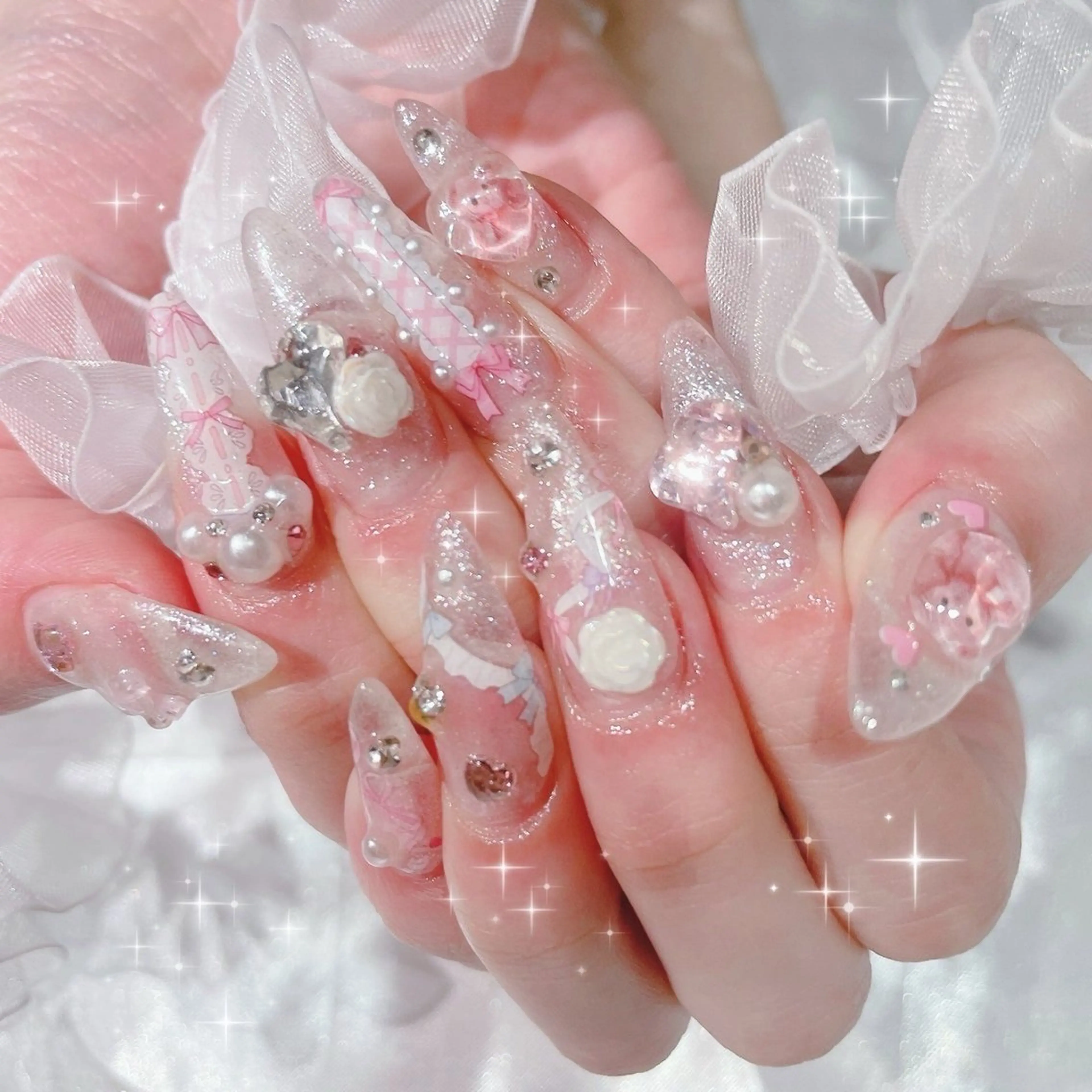 ネイル フレンチネイル ジェルネイル ガラスフレンチ ハート キラキラネイル Kanoネイル 大宮店のネイルデザイン