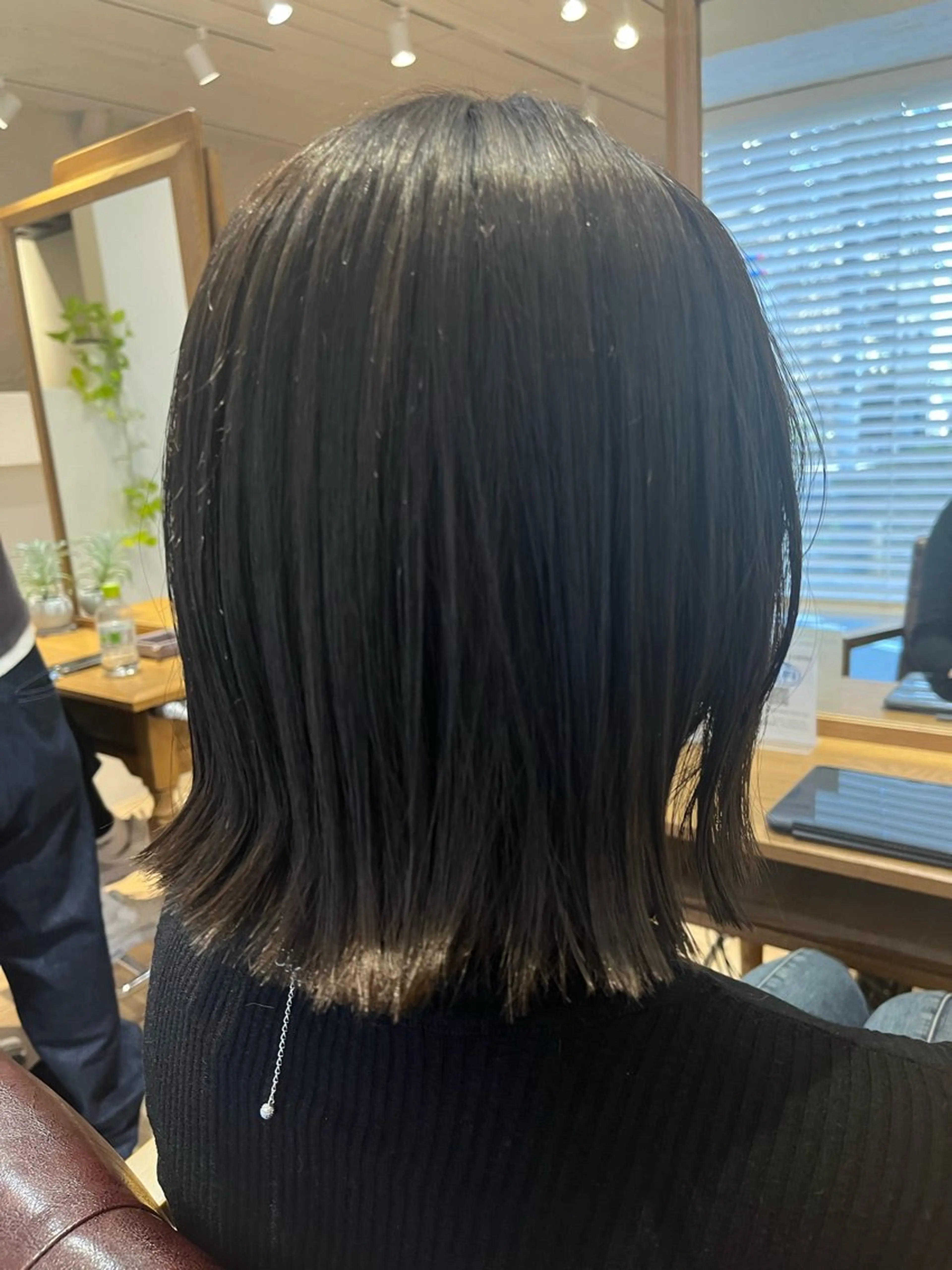 ミディアム カラー ダークグレー ダークグレージュ グレージュ ボブ 外ハネヘア カット ヘアカラー トリートメント 🌈透明感カラー🌈 🌟吉田祐介🌟のヘアスタイル