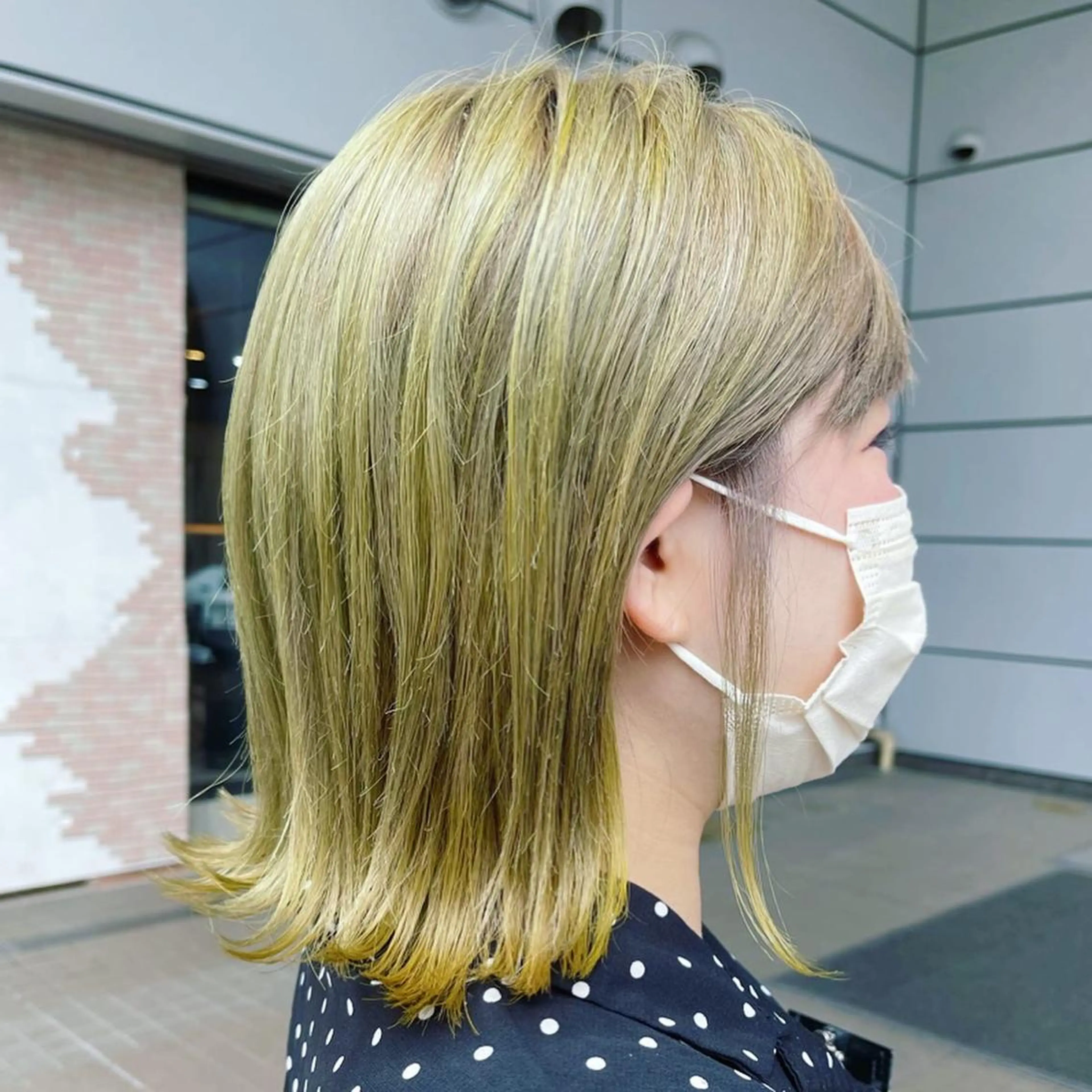 ミディアム カラー イエローカラー カット ヘアカラー トリートメント Zina天王寺 CHIAKIのヘアスタイル