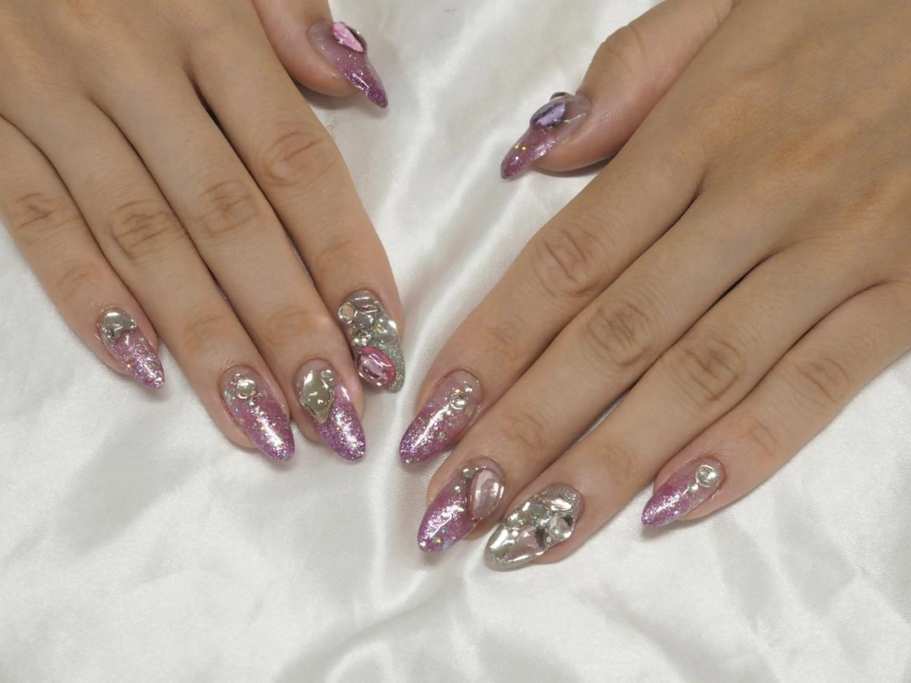 ネイル 魚谷 日菜のネイルデザイン