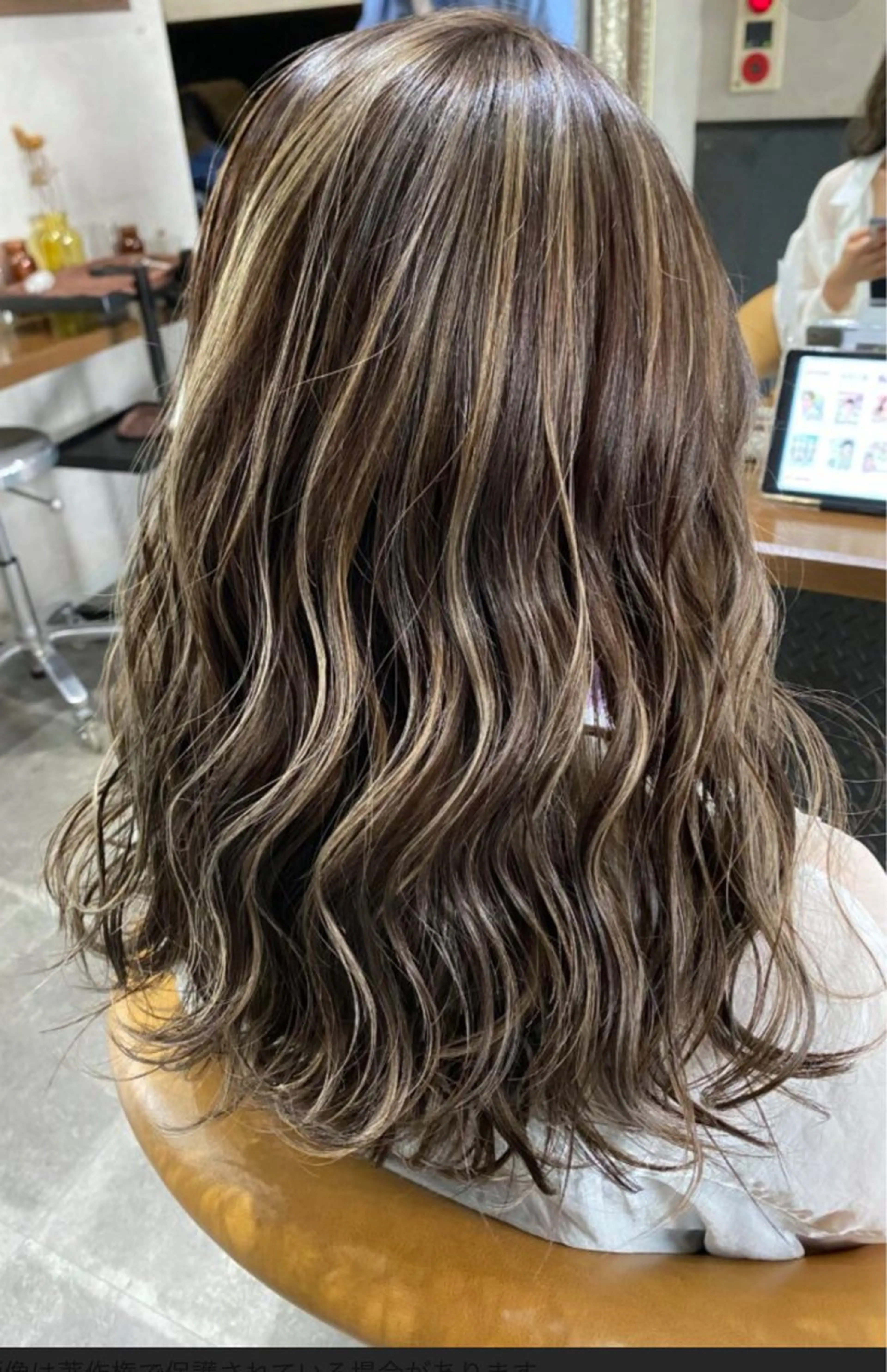 カラー 金子 彩心のヘアスタイル