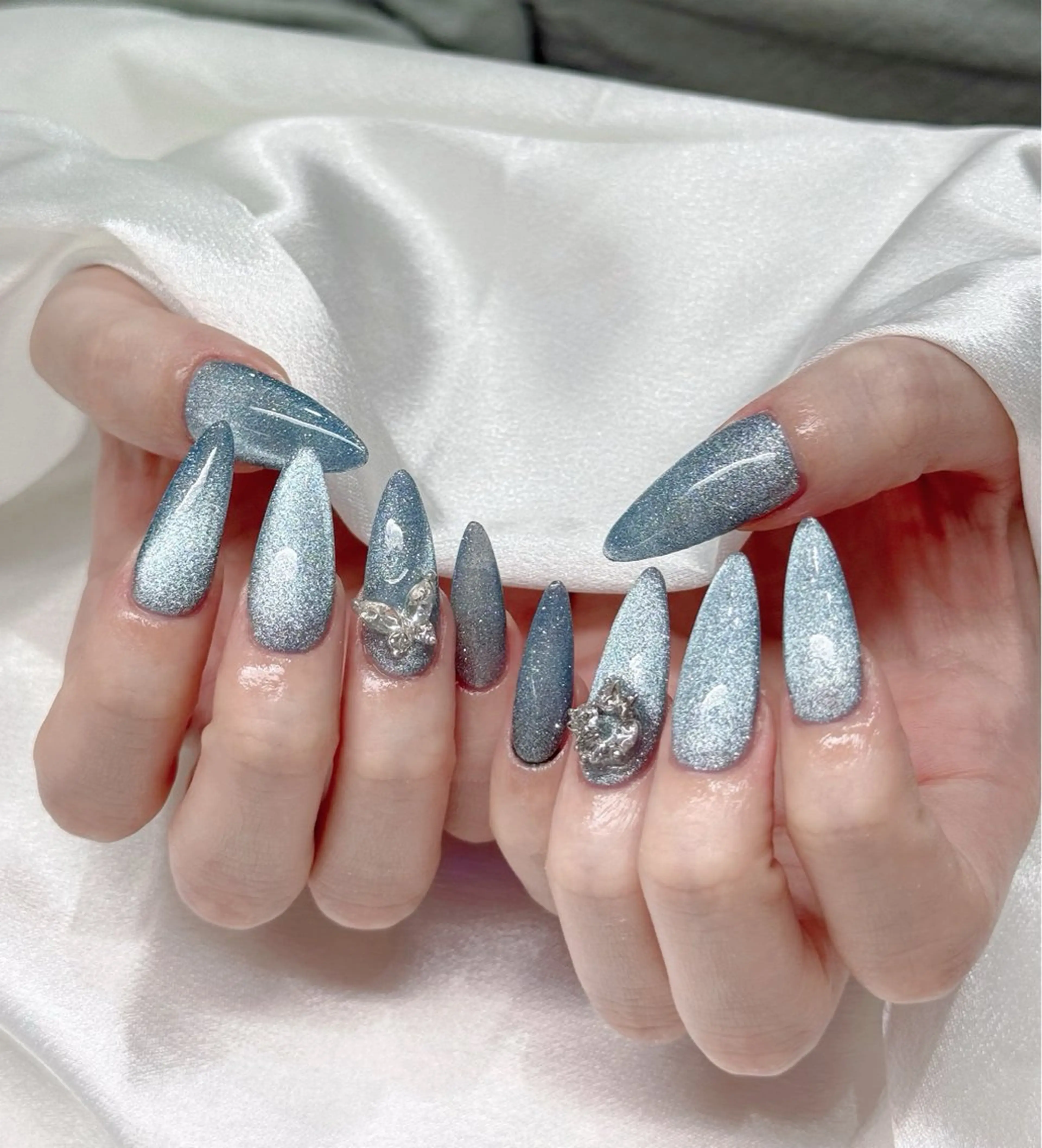 ネイル アートネイル オーロラネイル ブルー チークネイル フットネイル ハンドネイル NAILS168 新大久保店のネイルデザイン