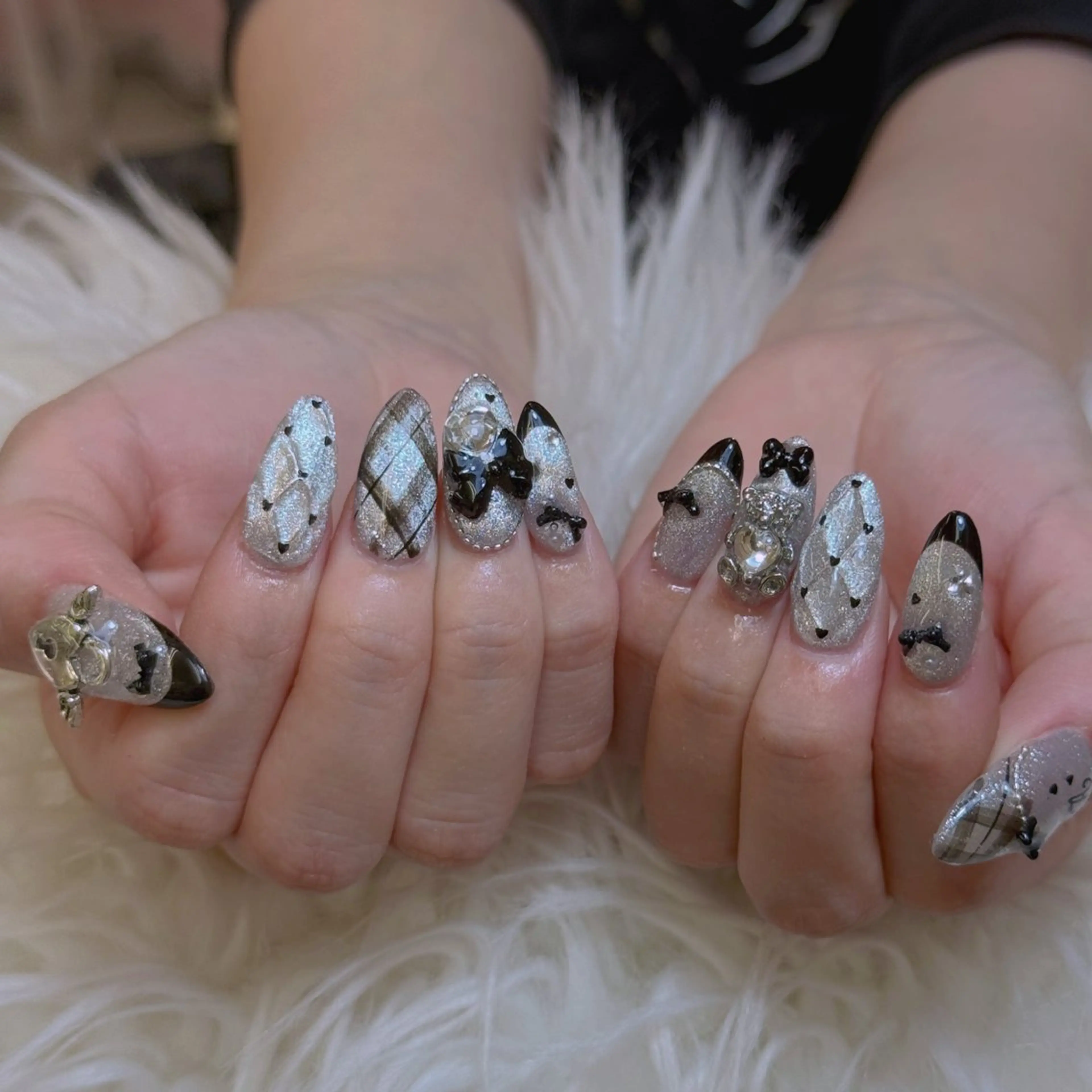 ネイル ゴテゴテ ネイルのネイルデザイン